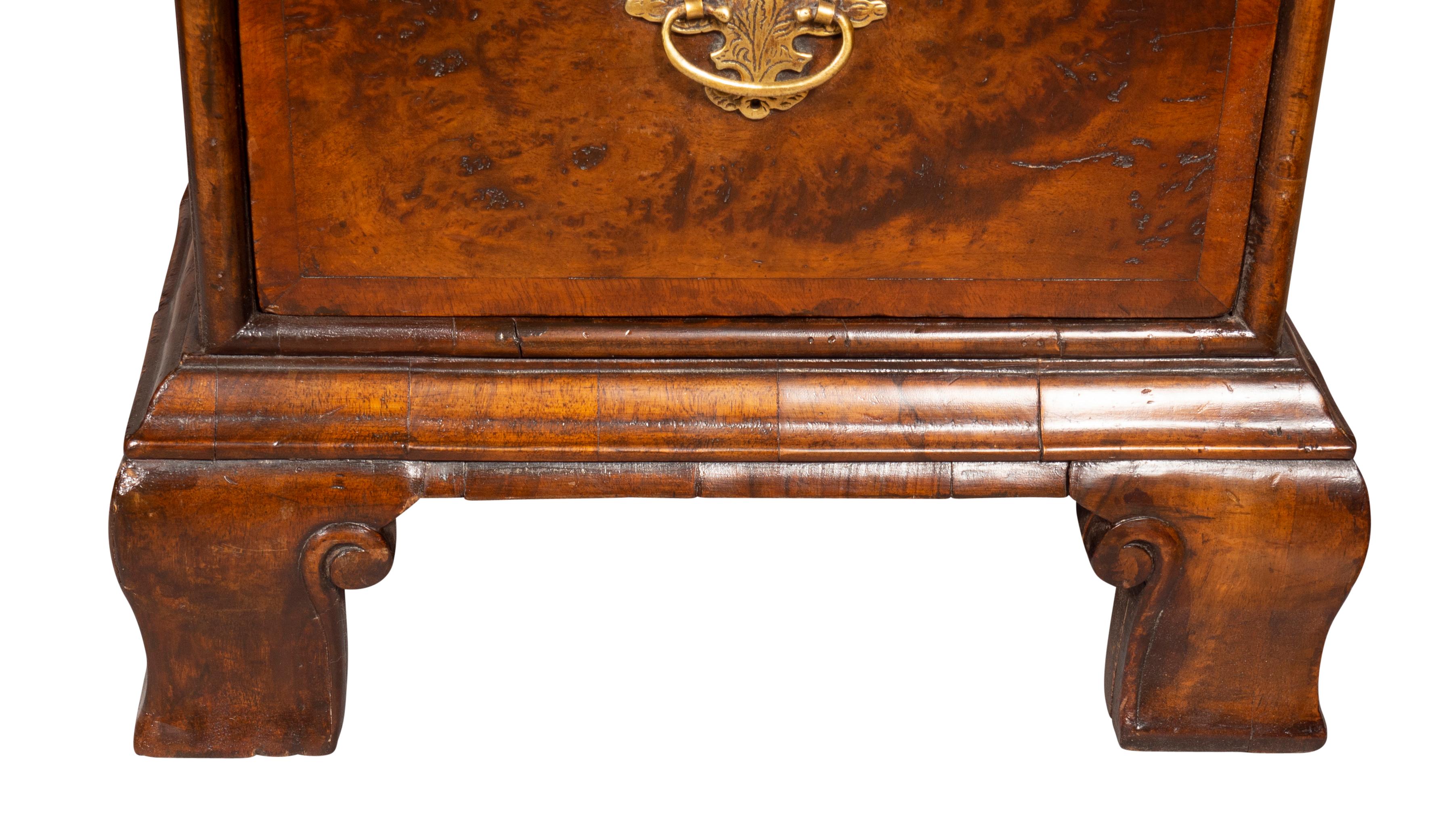 George II Style Walnut Pedestal Desk For Sale 5
