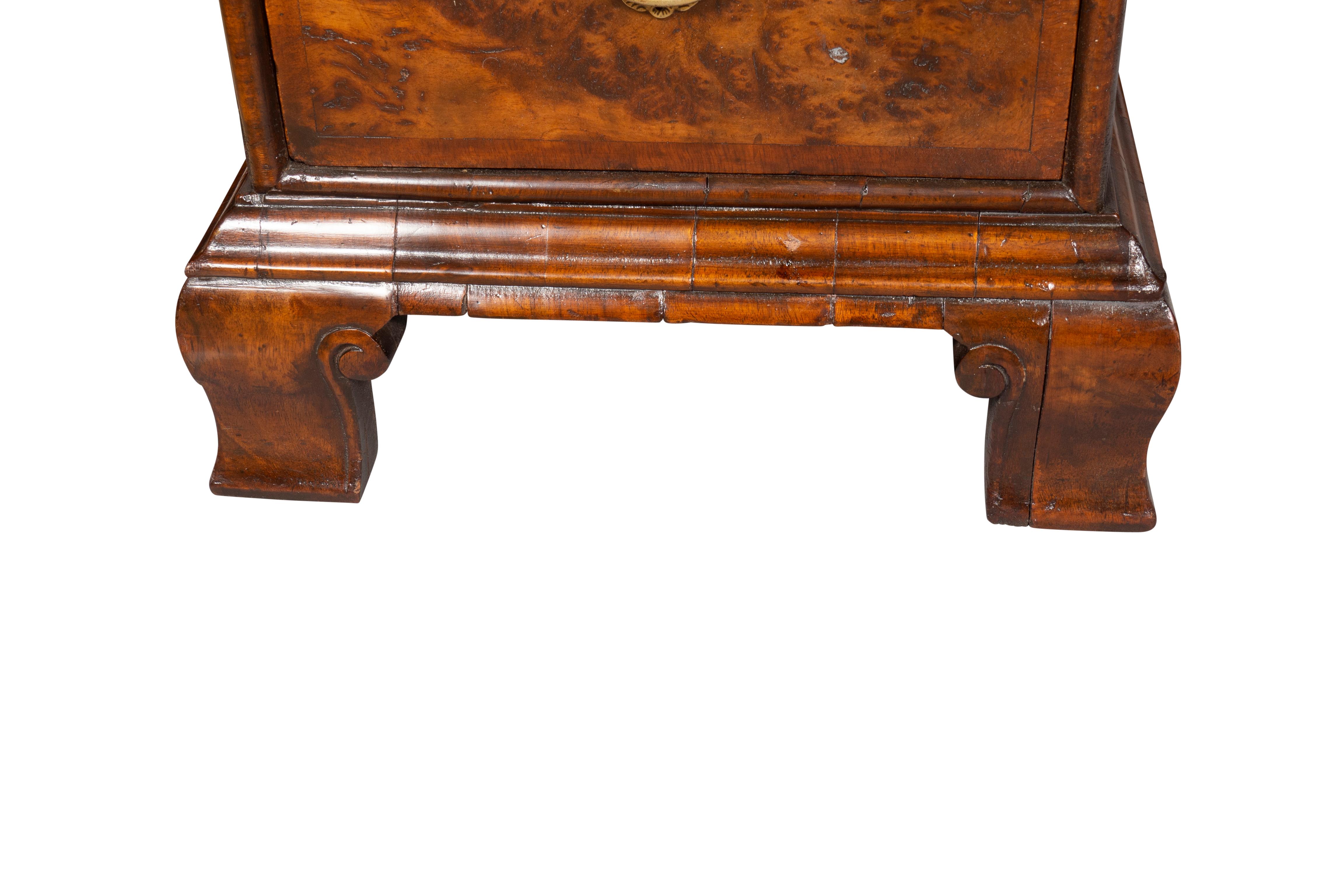 George II Style Walnut Pedestal Desk For Sale 6