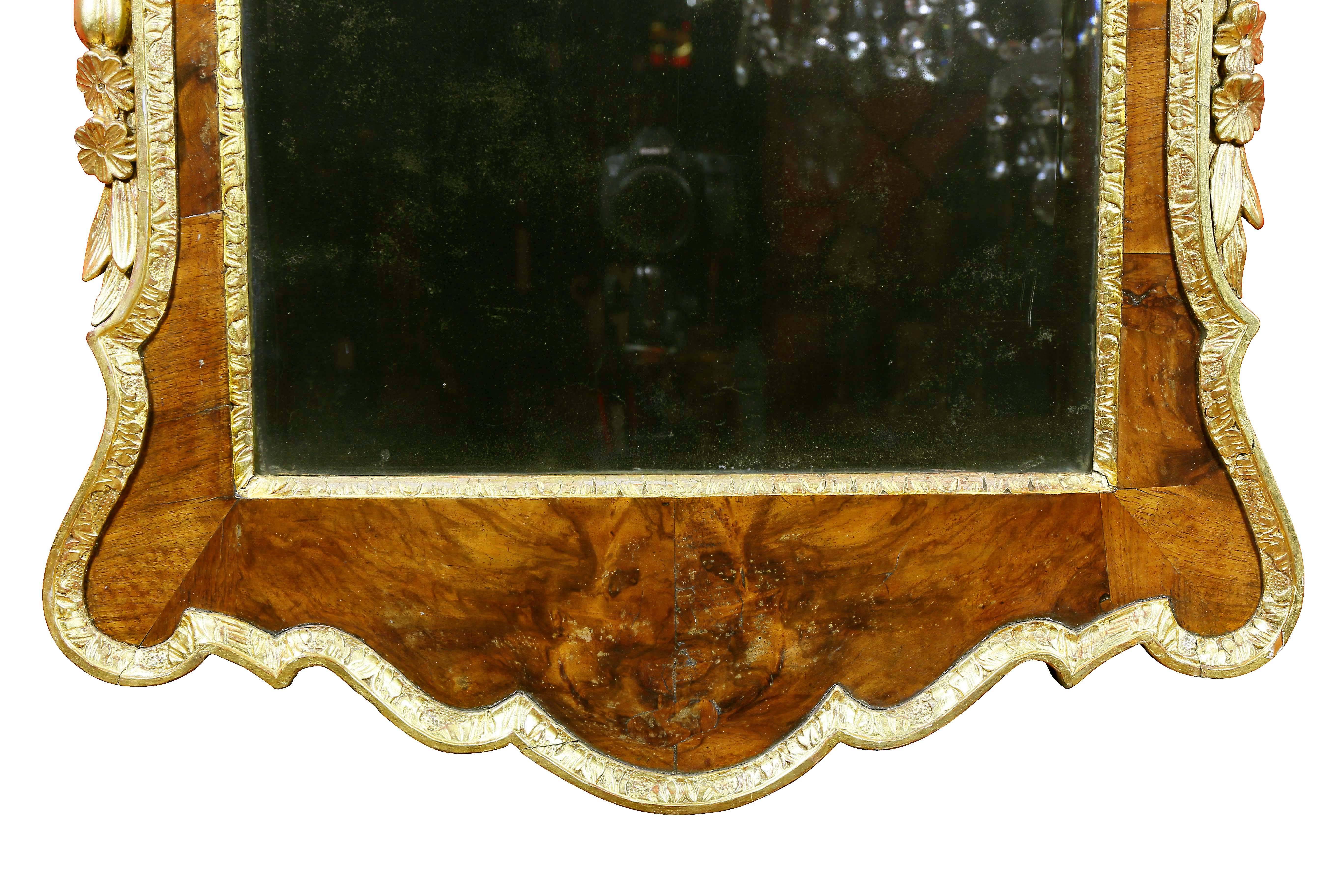 George II Walnut and Parcel Gilt Mirror In Good Condition In Essex, MA