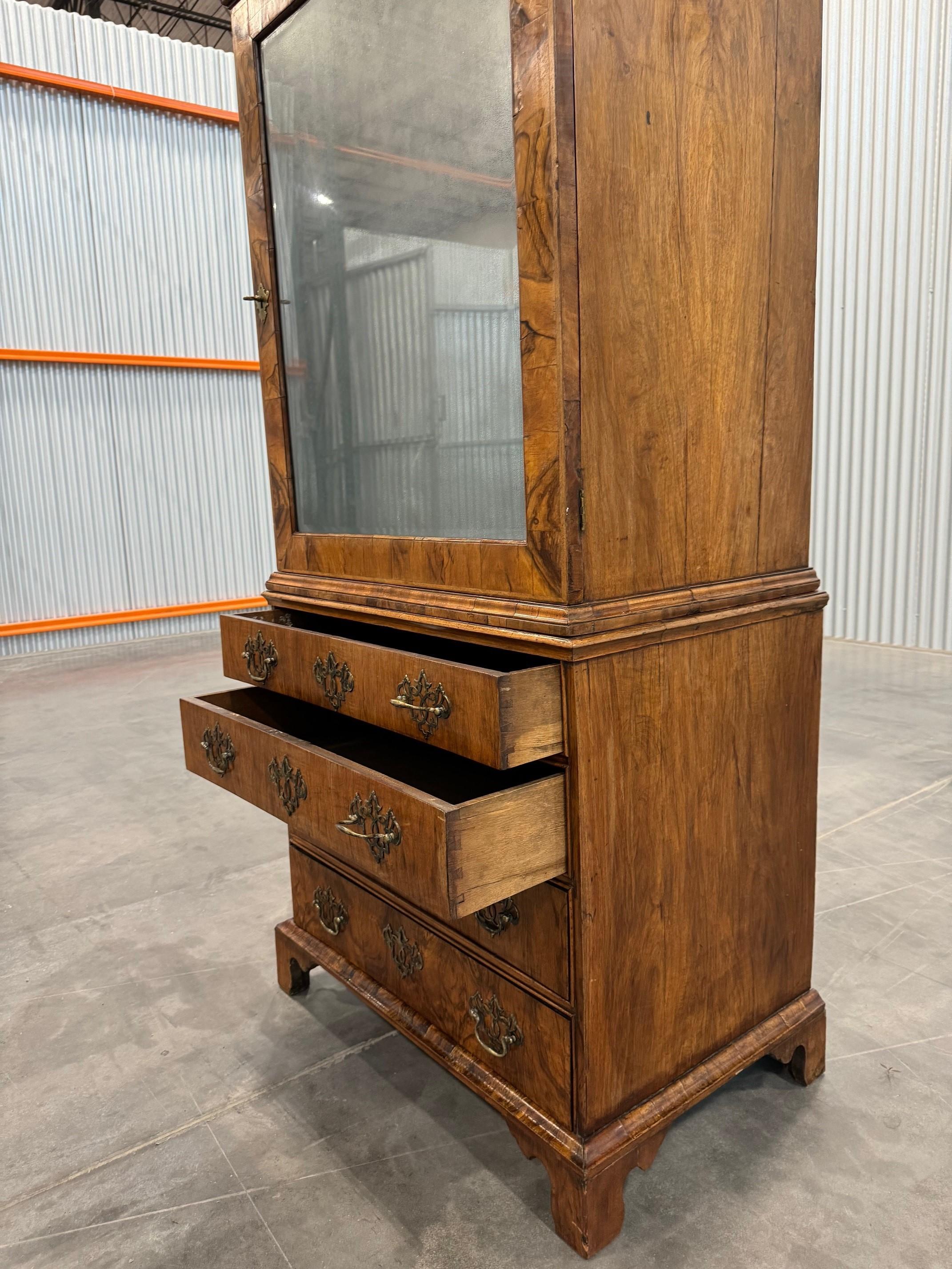 George II Walnut Cabinet on Chest For Sale 4