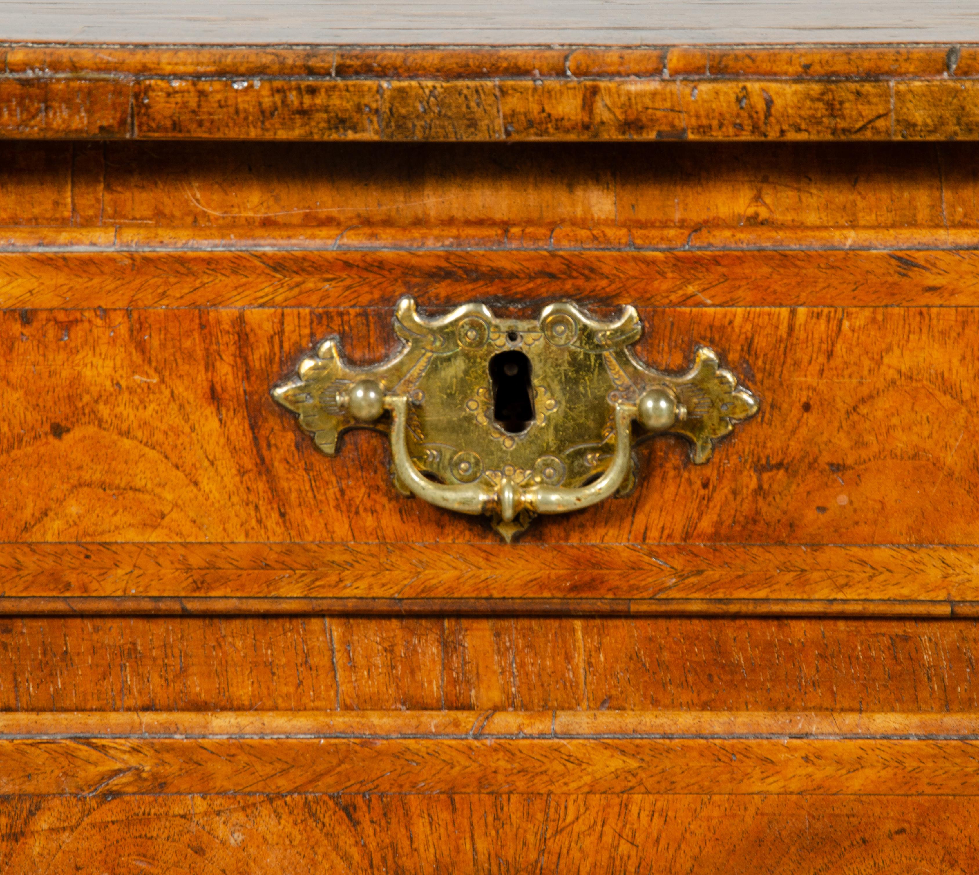 George II Walnut Chest of Drawers For Sale 9