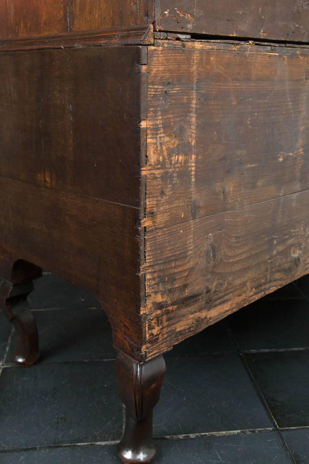 George II Walnut Chest on Stand For Sale 4