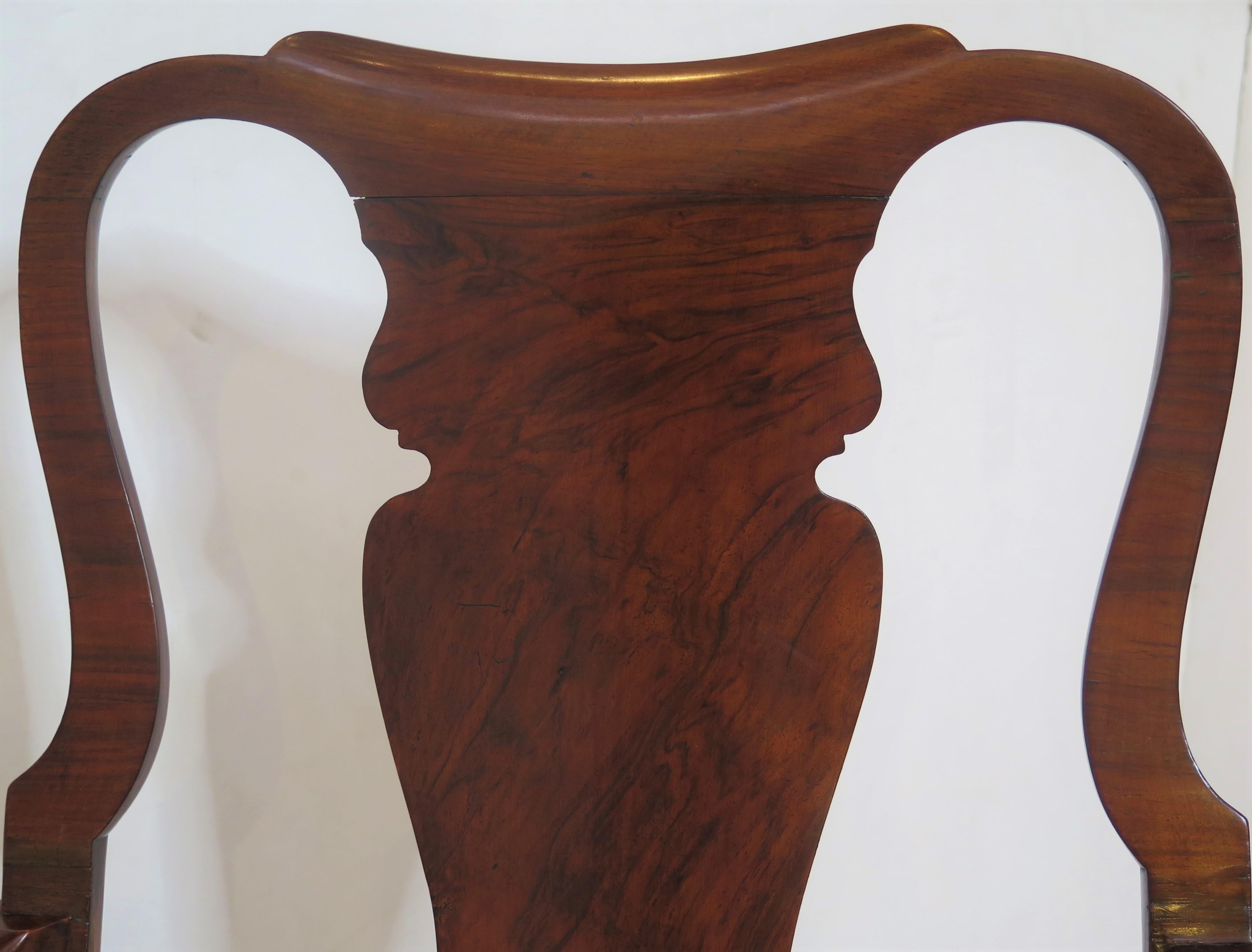 George II Walnut Elbow Chair, Circa 1740 In Good Condition For Sale In Dallas, TX