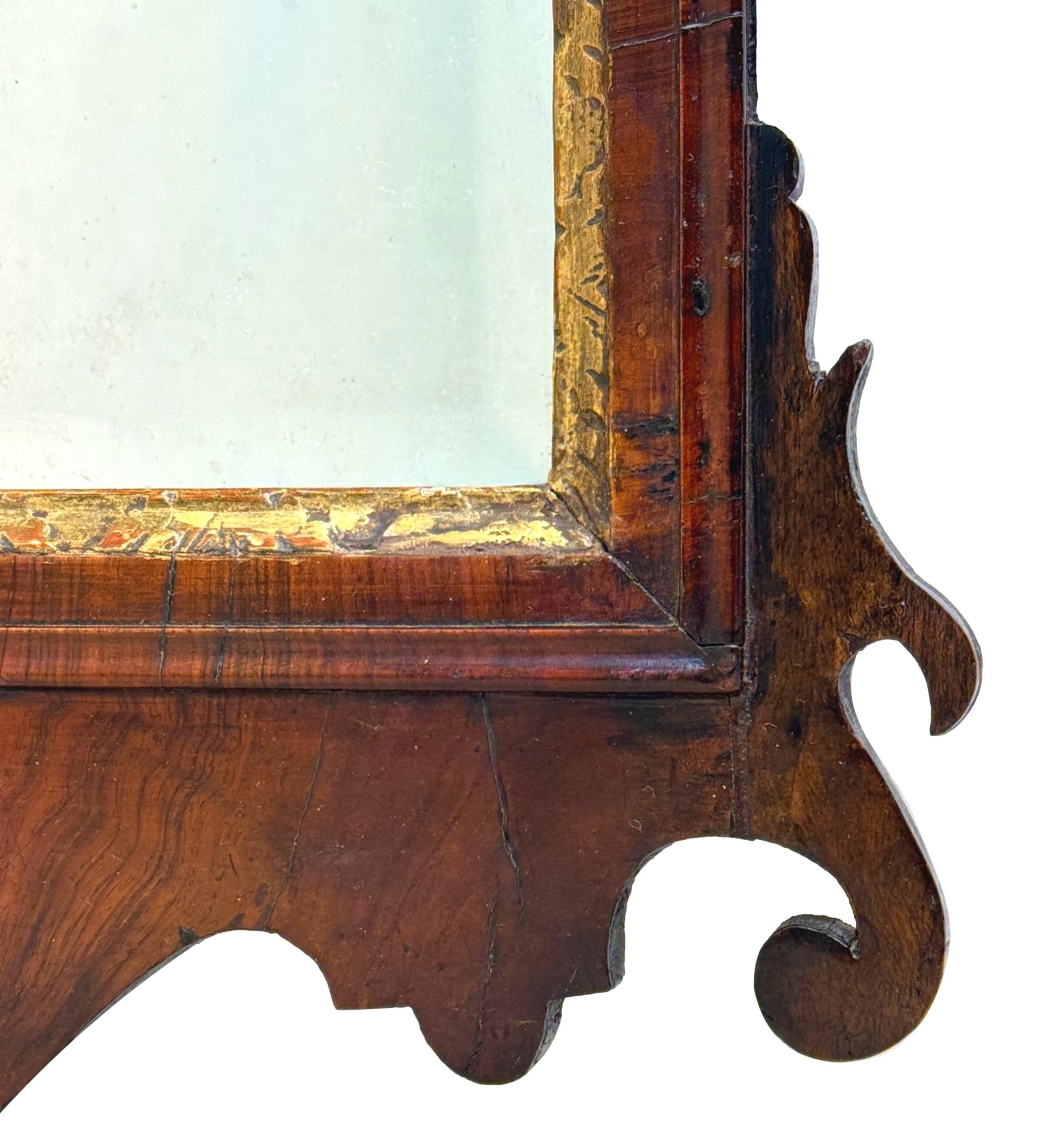 Noyer Miroir mural George II en noyer et doré en vente