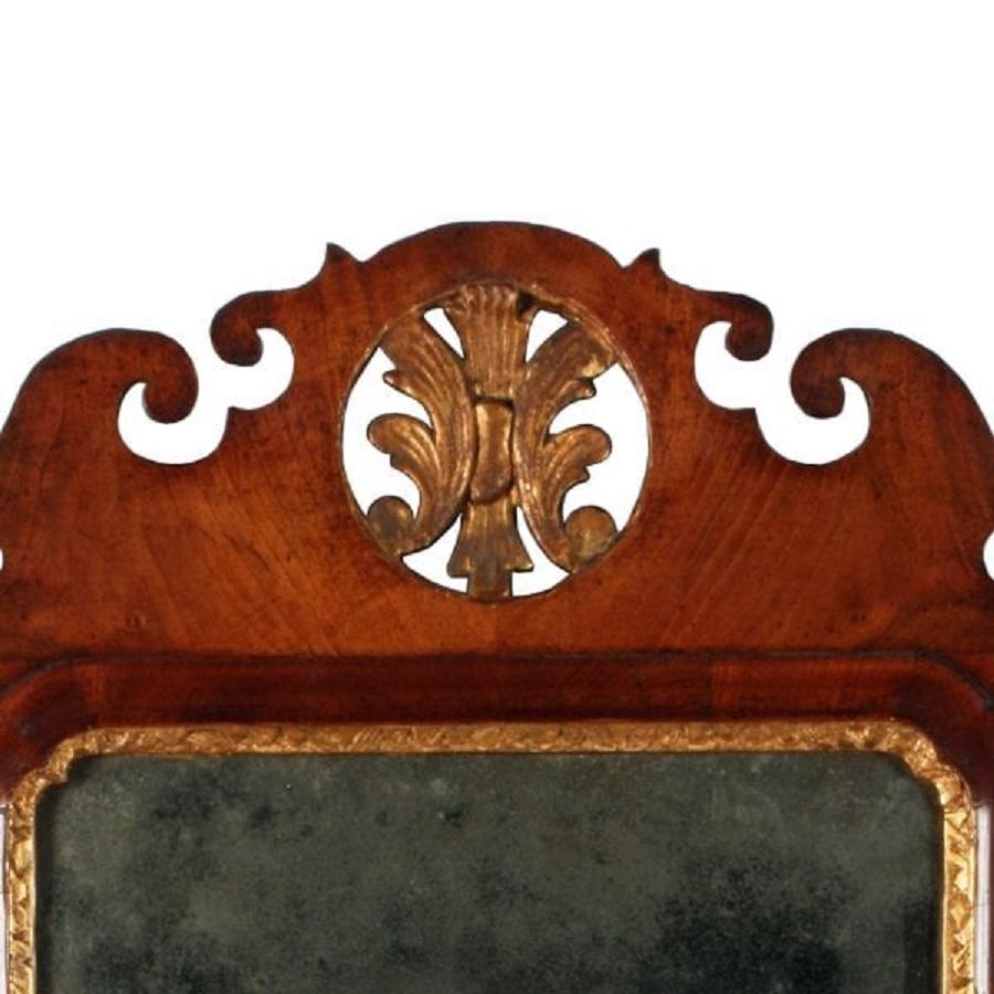 George II Walnut Wall Mirror, 18th Century In Good Condition For Sale In London, GB