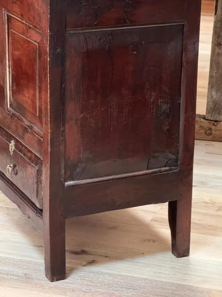 Legno George II Yew Wood Press Cupboard, c. 1750 in vendita