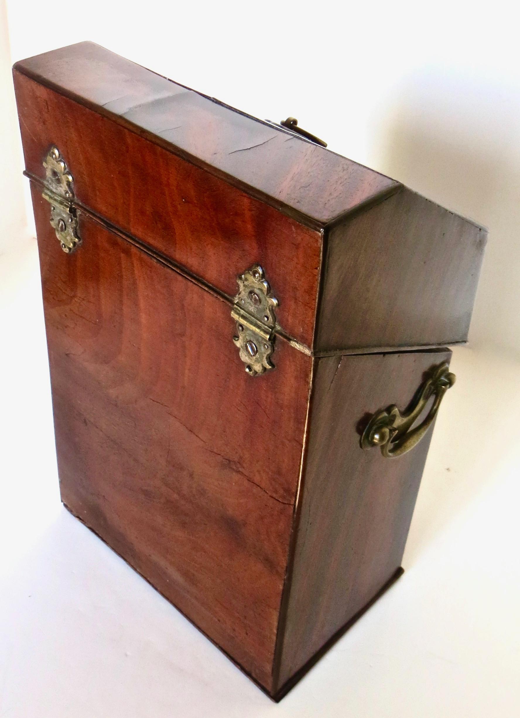 George III 18th Century Mahogany Letter Box. Circa 1790 In Good Condition For Sale In Incline Village, NV