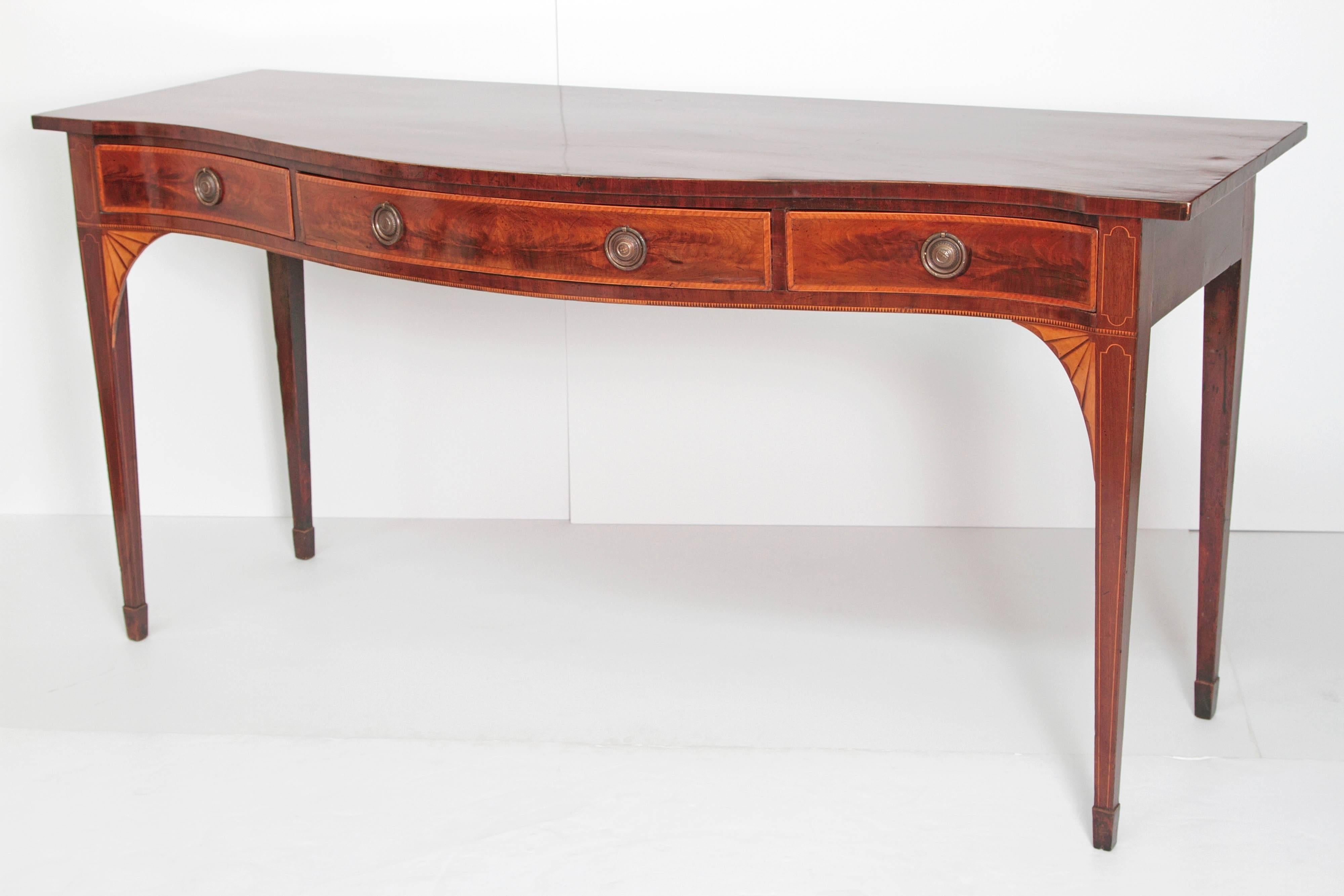 English George III 18th Century Hepplewhite Style Mahogany Sideboard