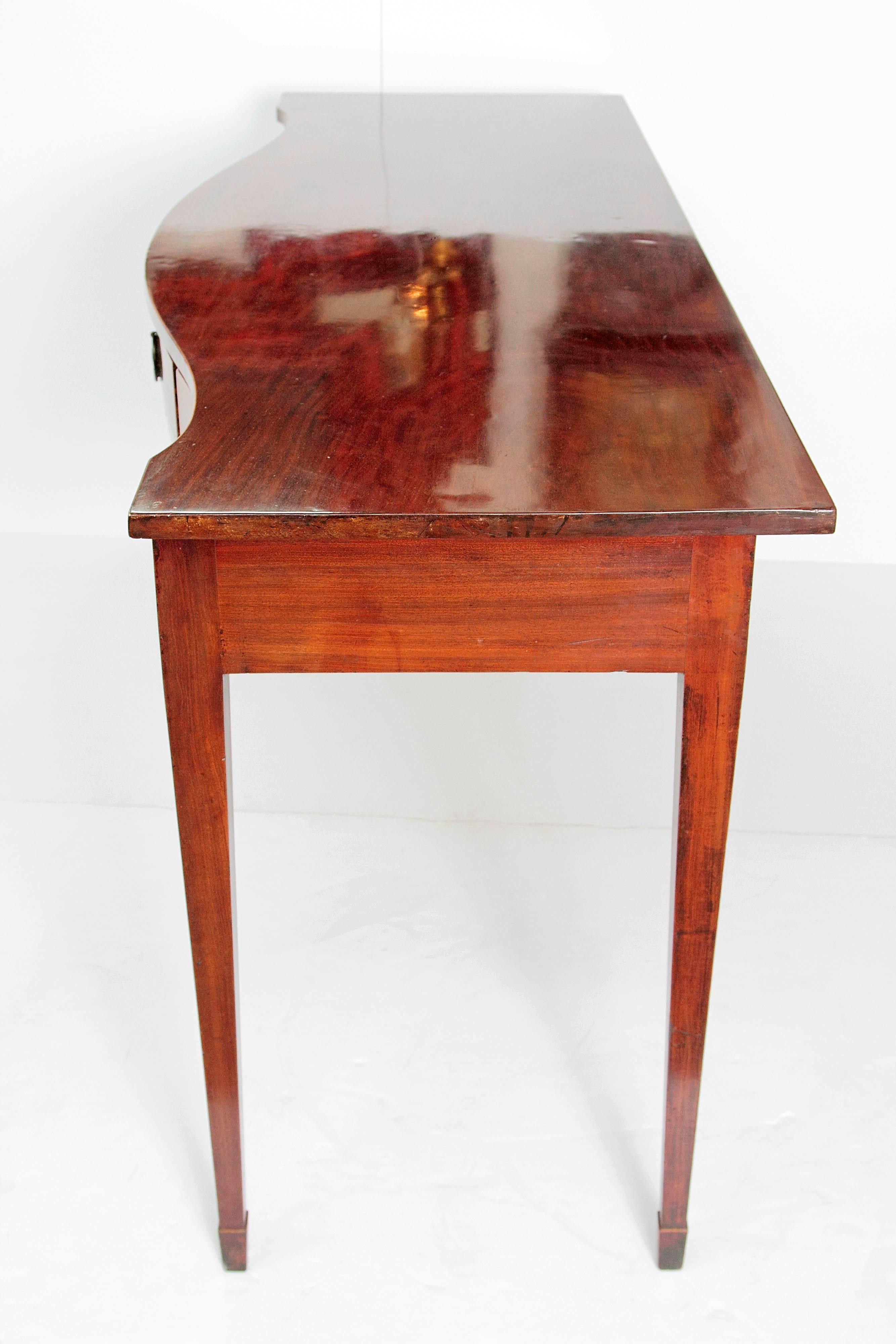 Wood George III 18th Century Hepplewhite Style Mahogany Sideboard