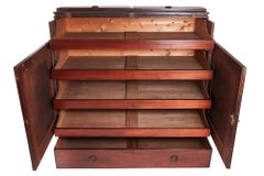 George III Antike Mahagoni-Garderobe für Herren oder Wäschepresse