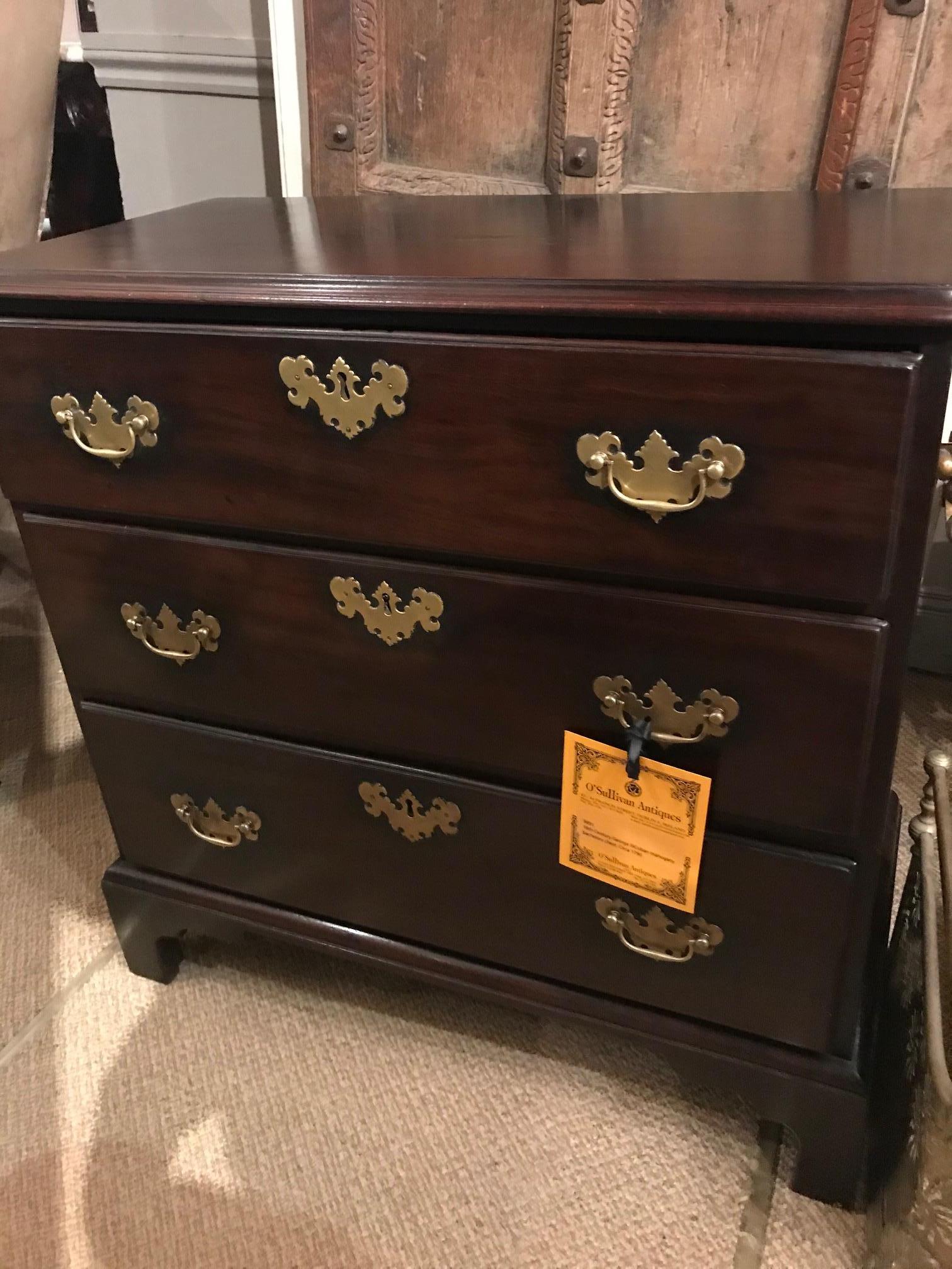 Early 19th Century George III Bachelor's Chest For Sale