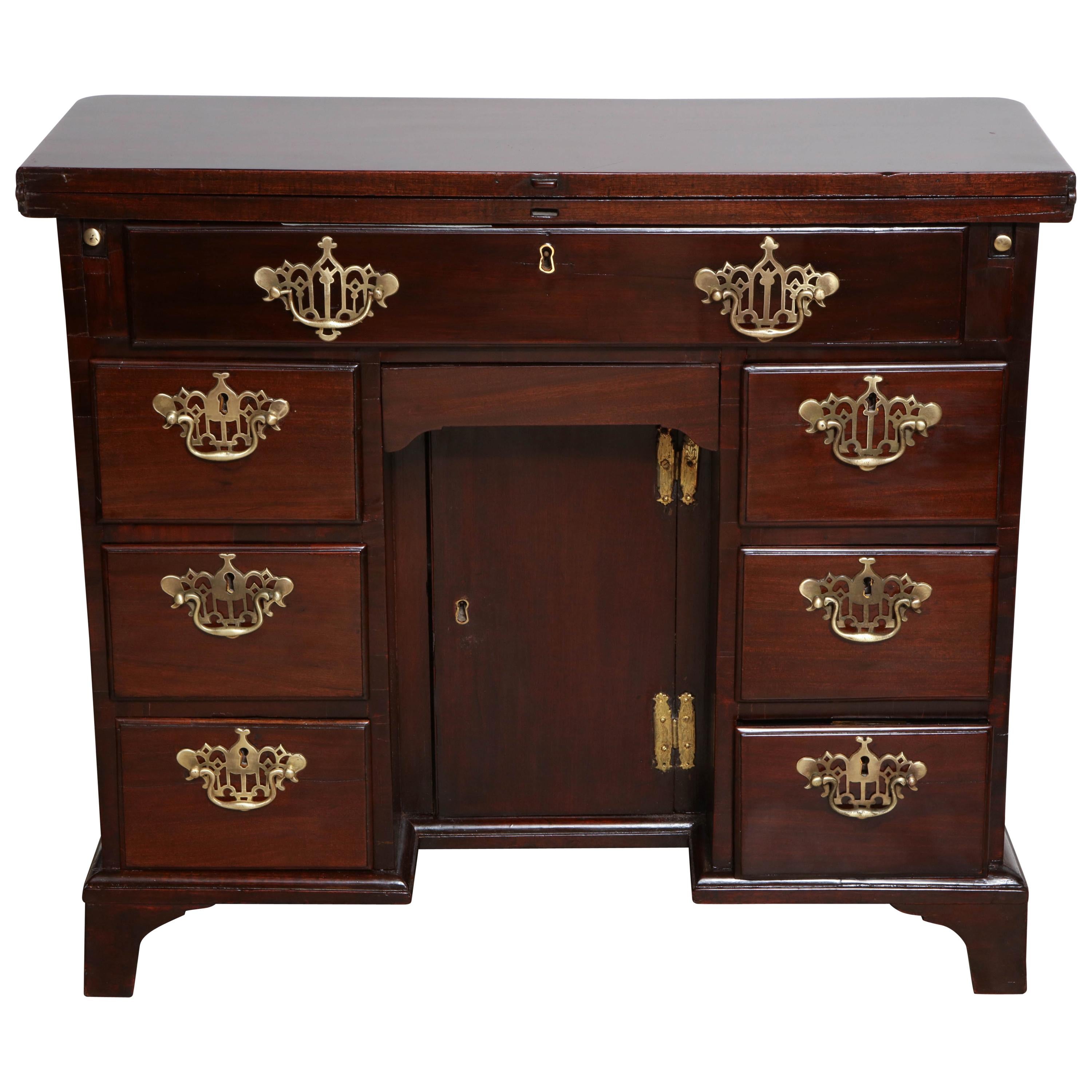 George III Bachelor
s Chest