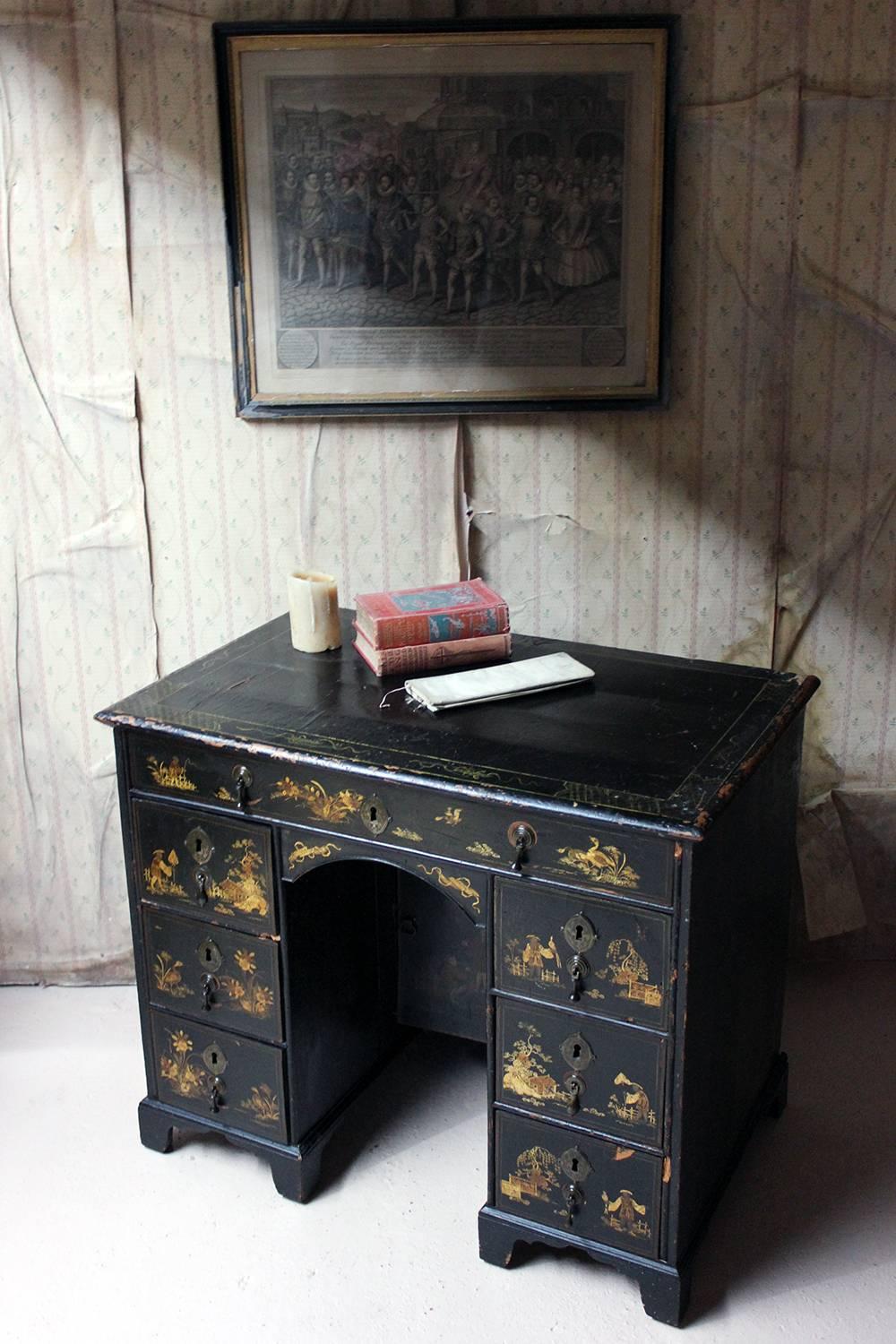 George III Black Japanned and Chinoiserie Decorated Kneehole Desk, circa 1790 6