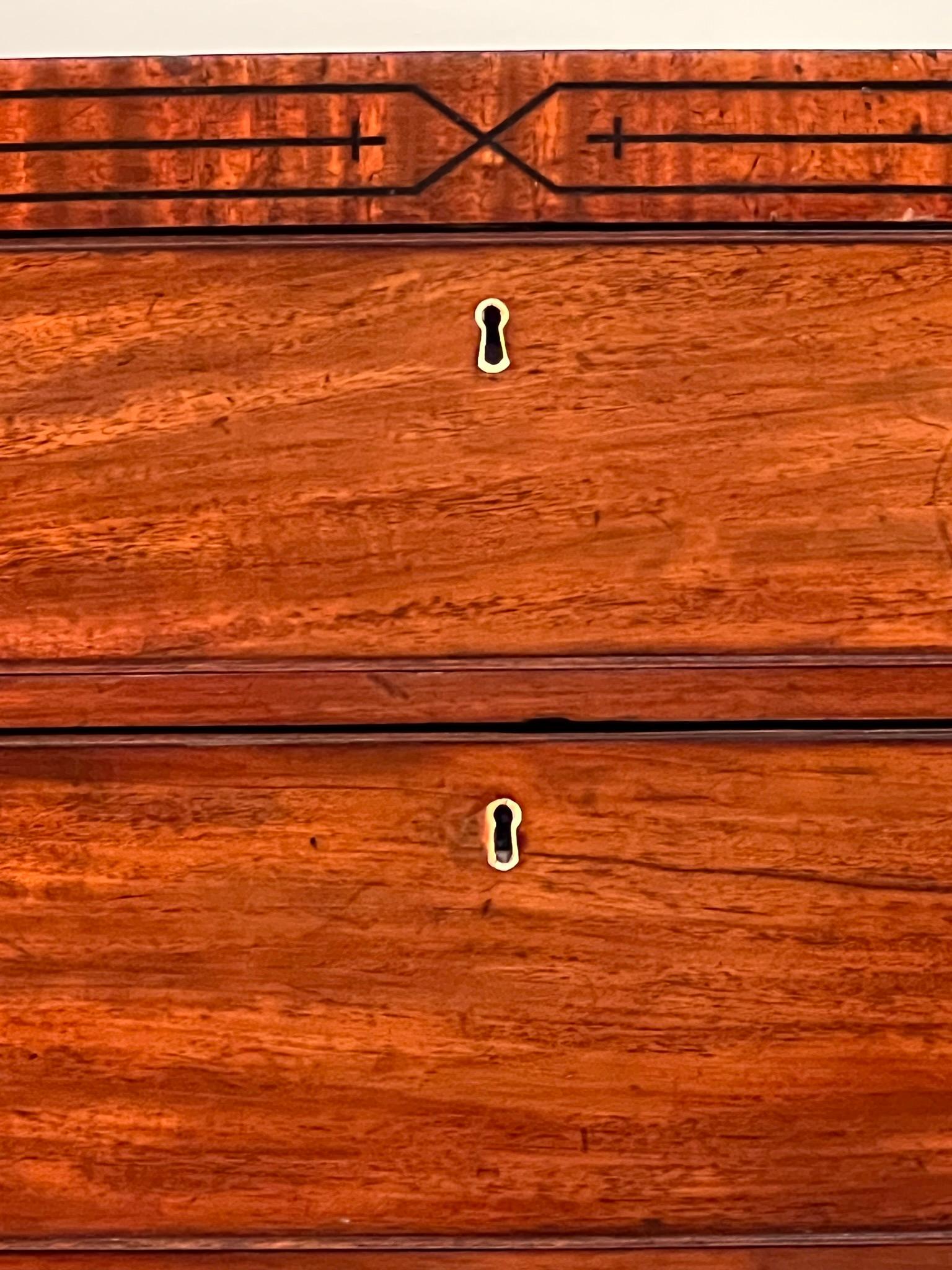 George III Bow Fronted Caddy Top Trafalgar Chest of Drawers In Good Condition In Warrington, GB