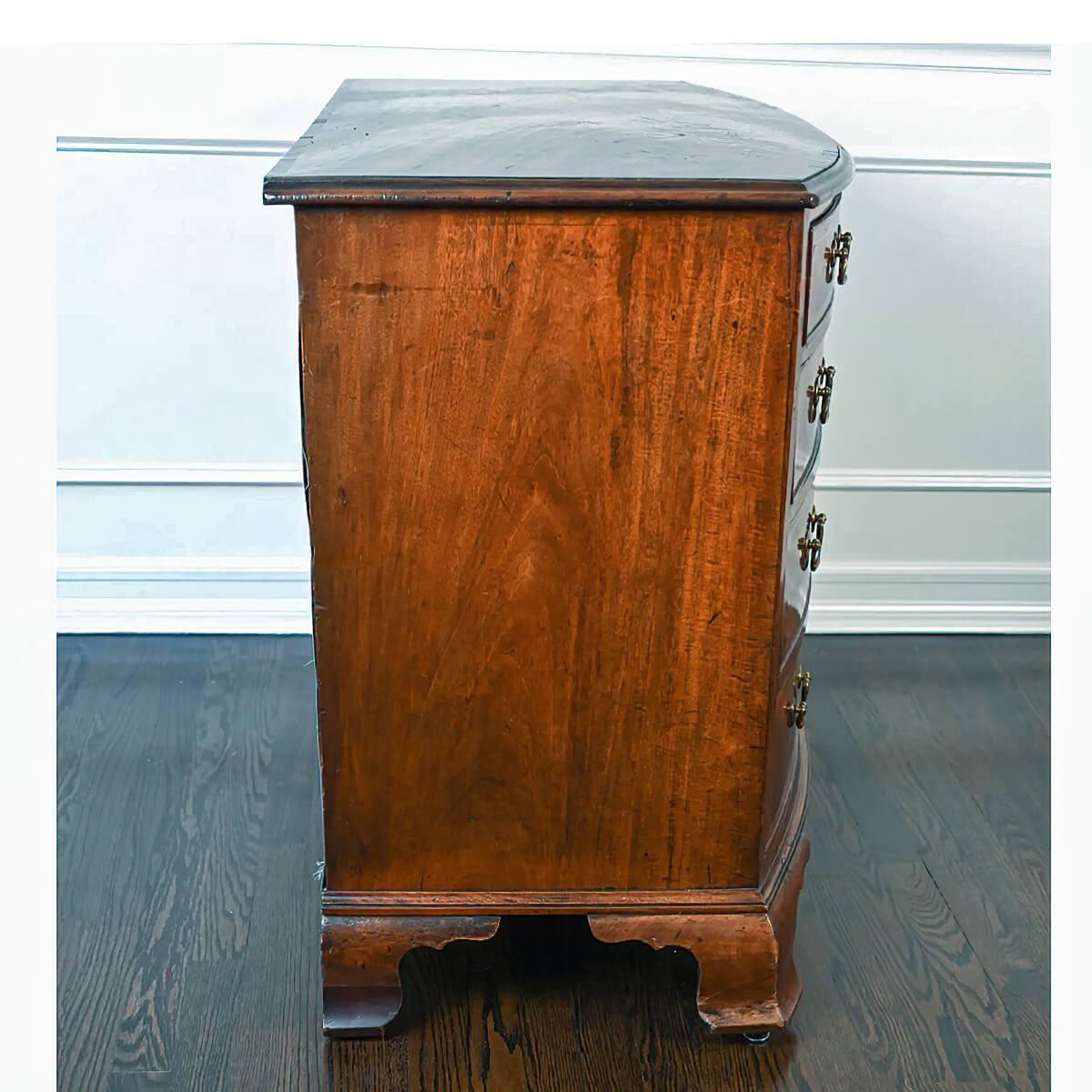 George III Bowfront Chest of Drawers 2