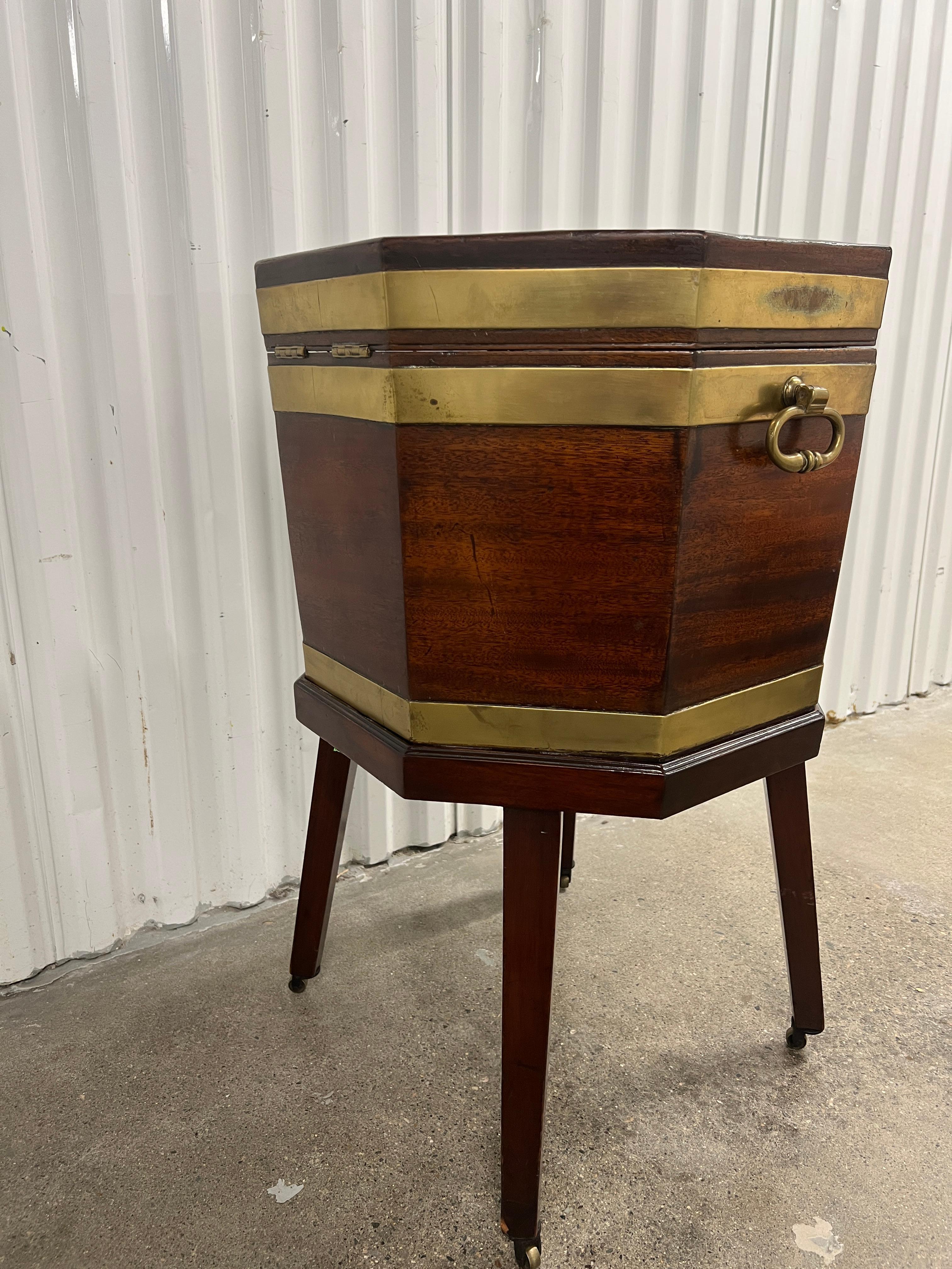 George III Brass Banded Mahogany Wine Cooler Cellarette W/ Liner & Fine Inlay 4