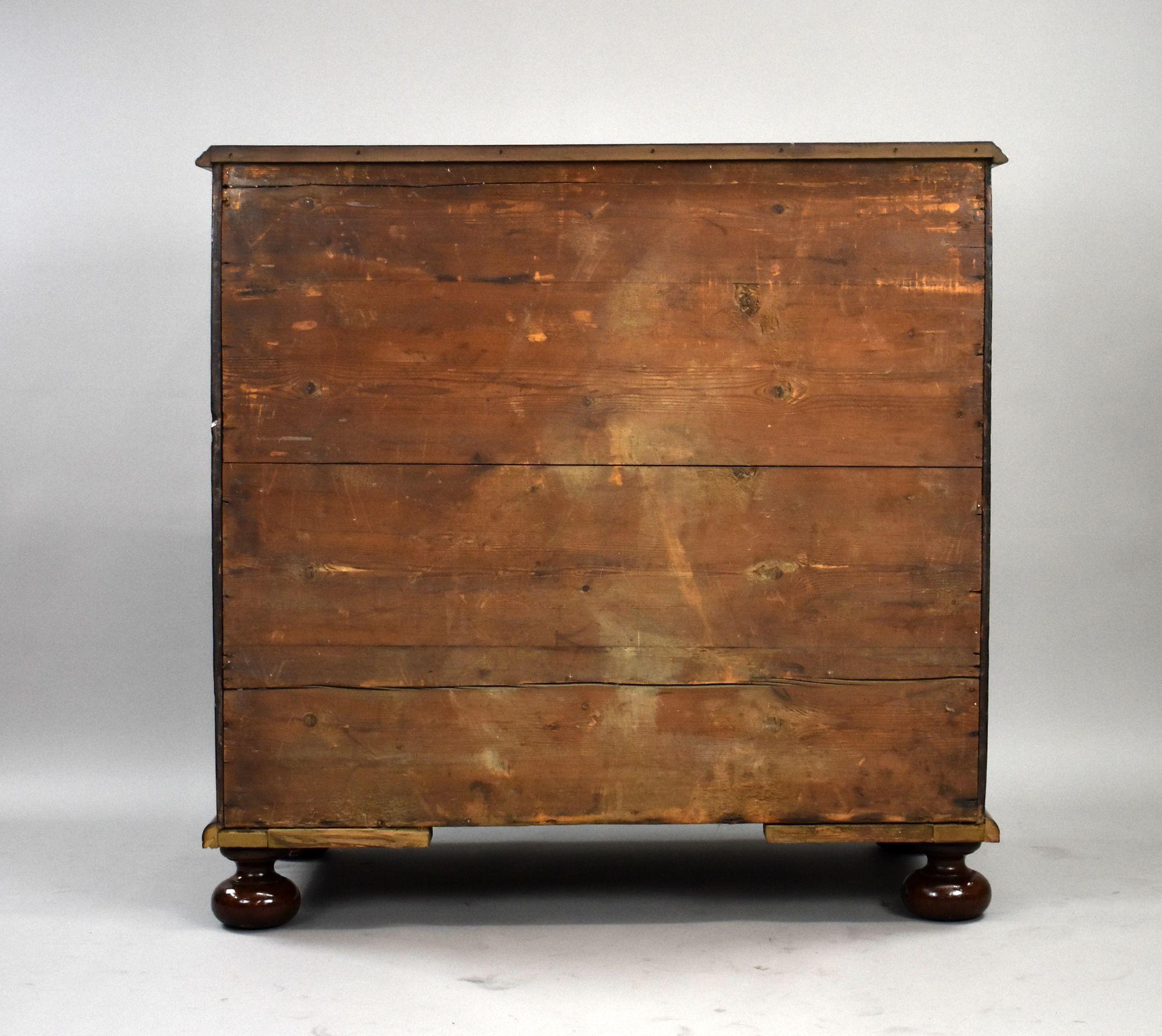 18th Century and Earlier George III Burr Walnut Chest of Drawers For Sale