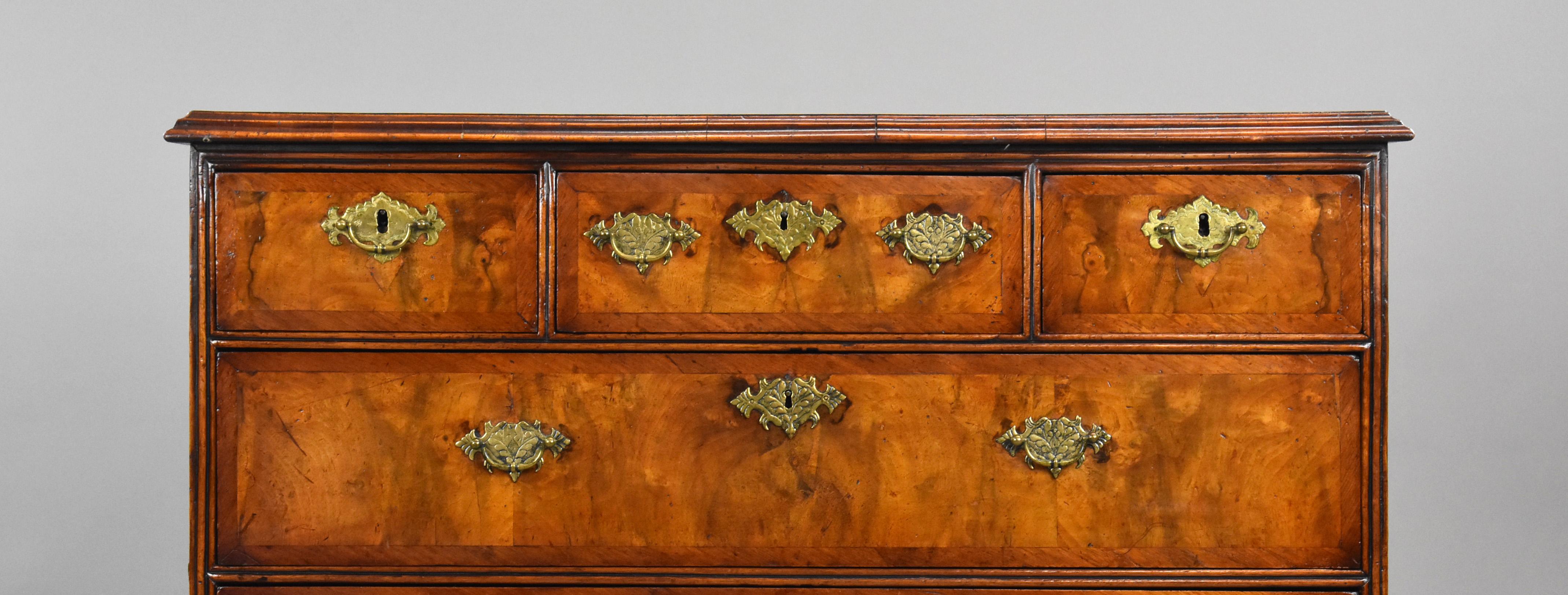 George III Burr Walnut Chest of Drawers For Sale 2