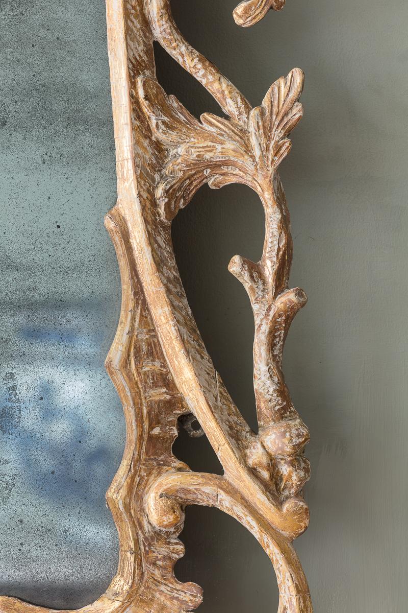 George III Carved and Giltwood Mirror In Good Condition For Sale In London, GB