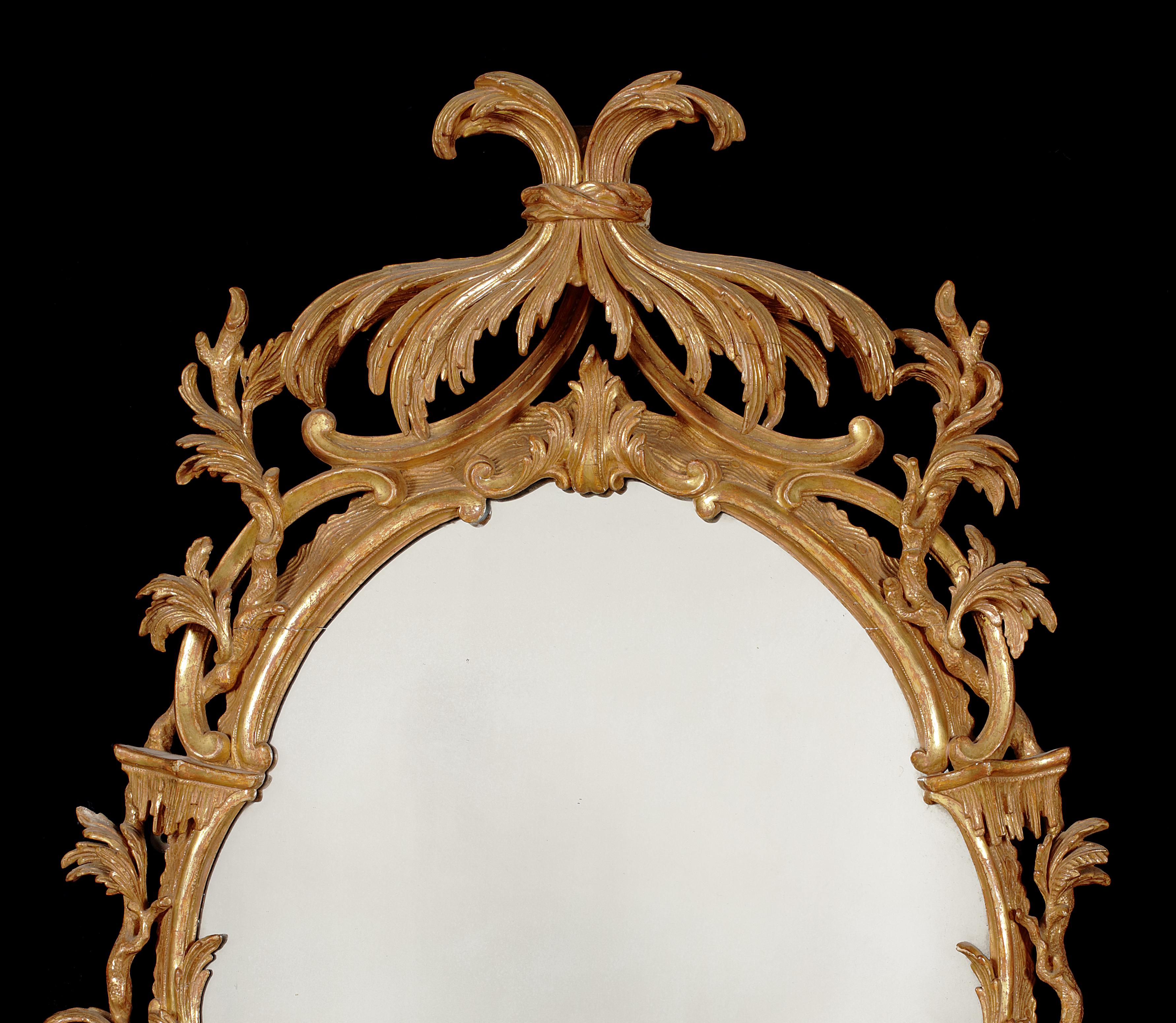 18th Century George III Carved Giltwood Mirror In Good Condition In Henley-on-Thames, Oxfordshire