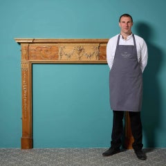 In the style of George Adams geschnitzte Kaminumrandung aus Kiefer von George III