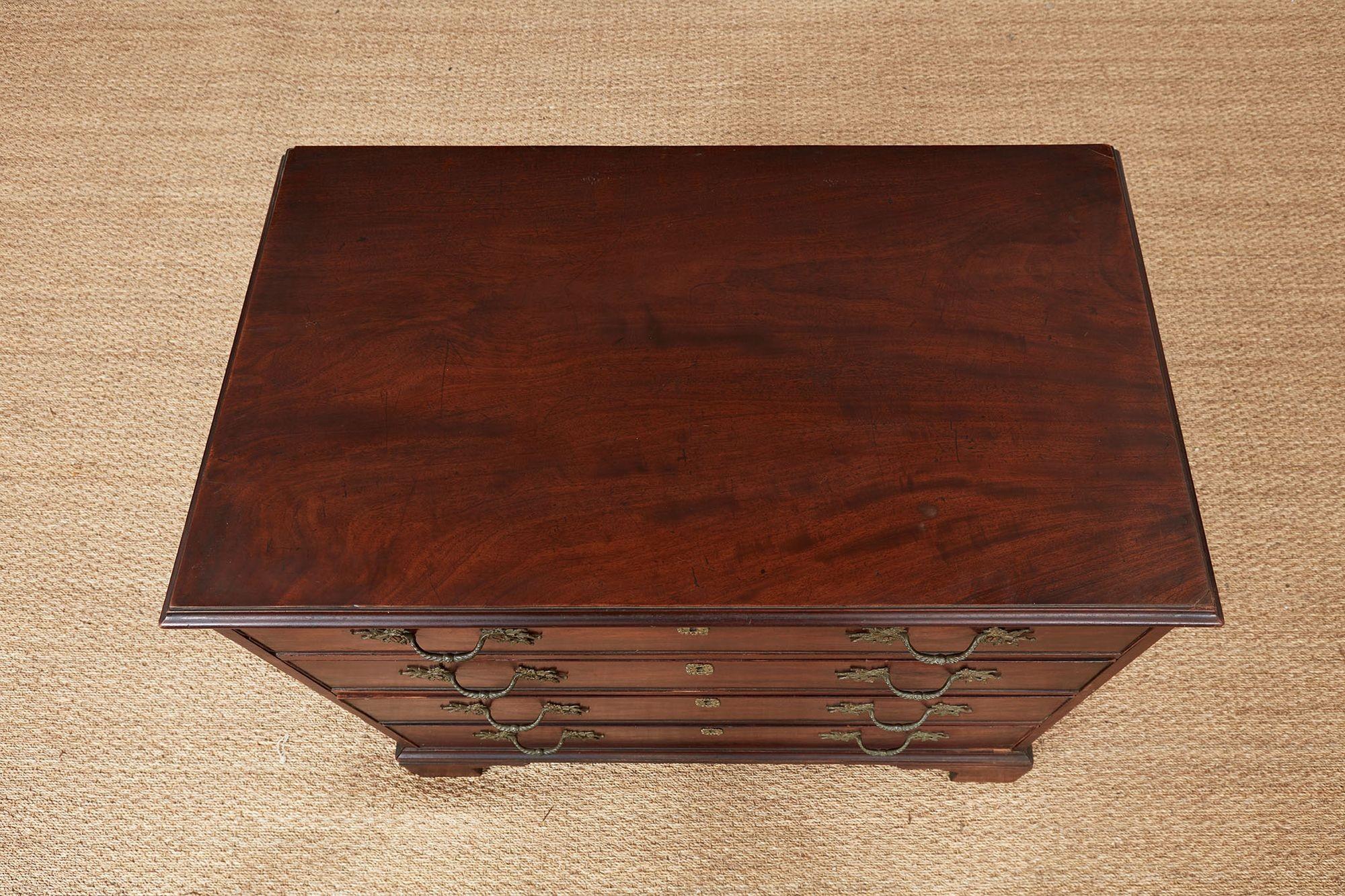 Georgian George III Chest of Drawers For Sale