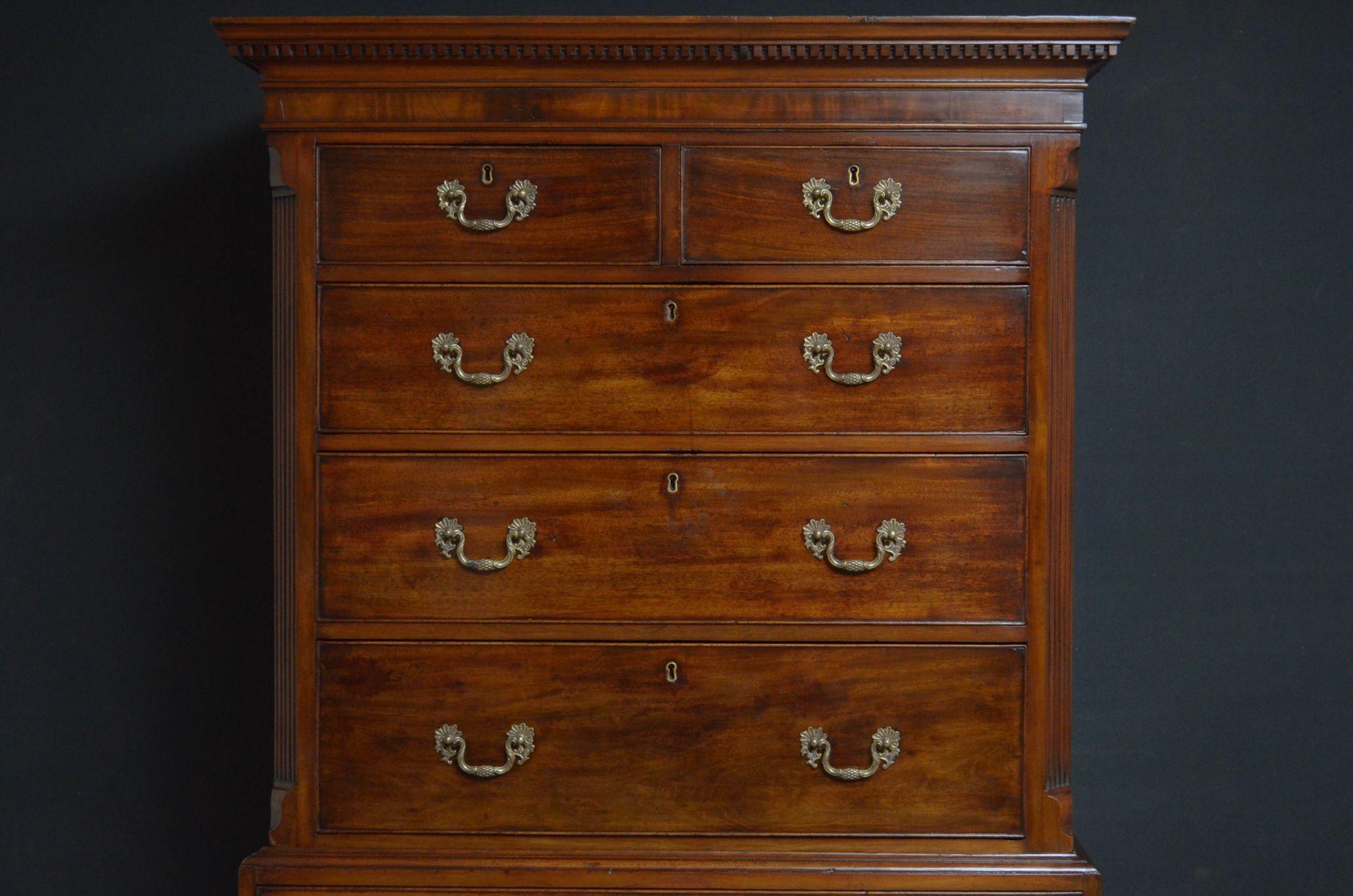 Georgian George III Chest on Chest in Mahogany For Sale
