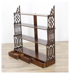 George III. Chinesisches Chippendale-Mahagoni-Wandregal im gotischen Geschmack