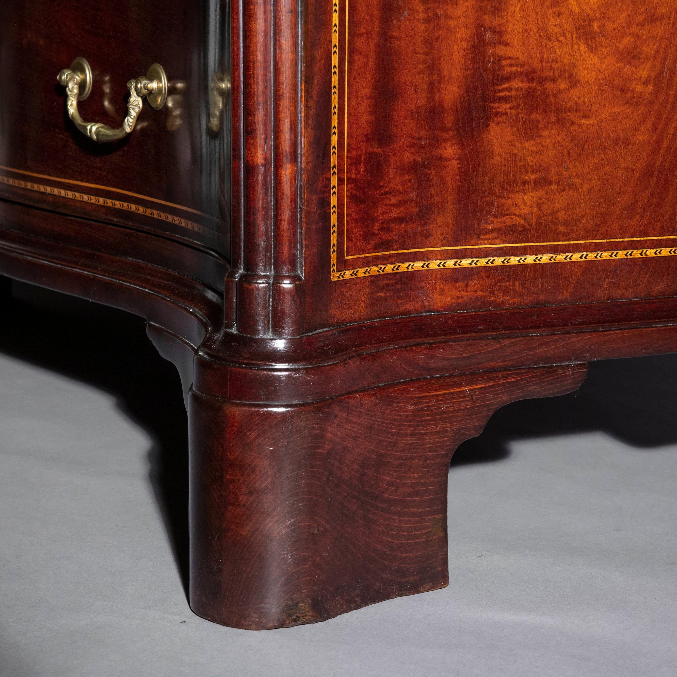 George III Chippendale Chest of Drawers In Good Condition In London, GB