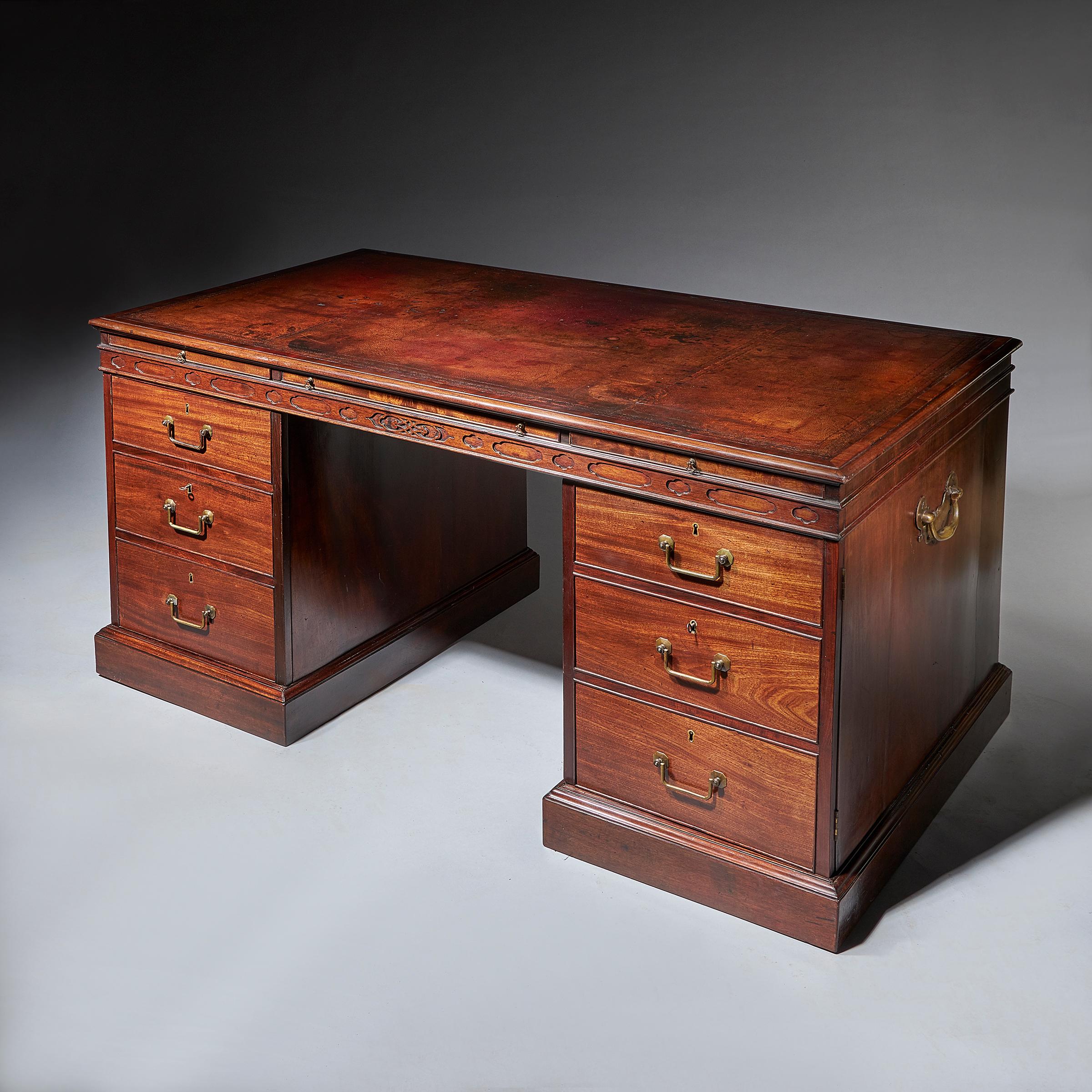 George III 18th Century Chippendale Period Mahogany Partners Desk For Sale 1