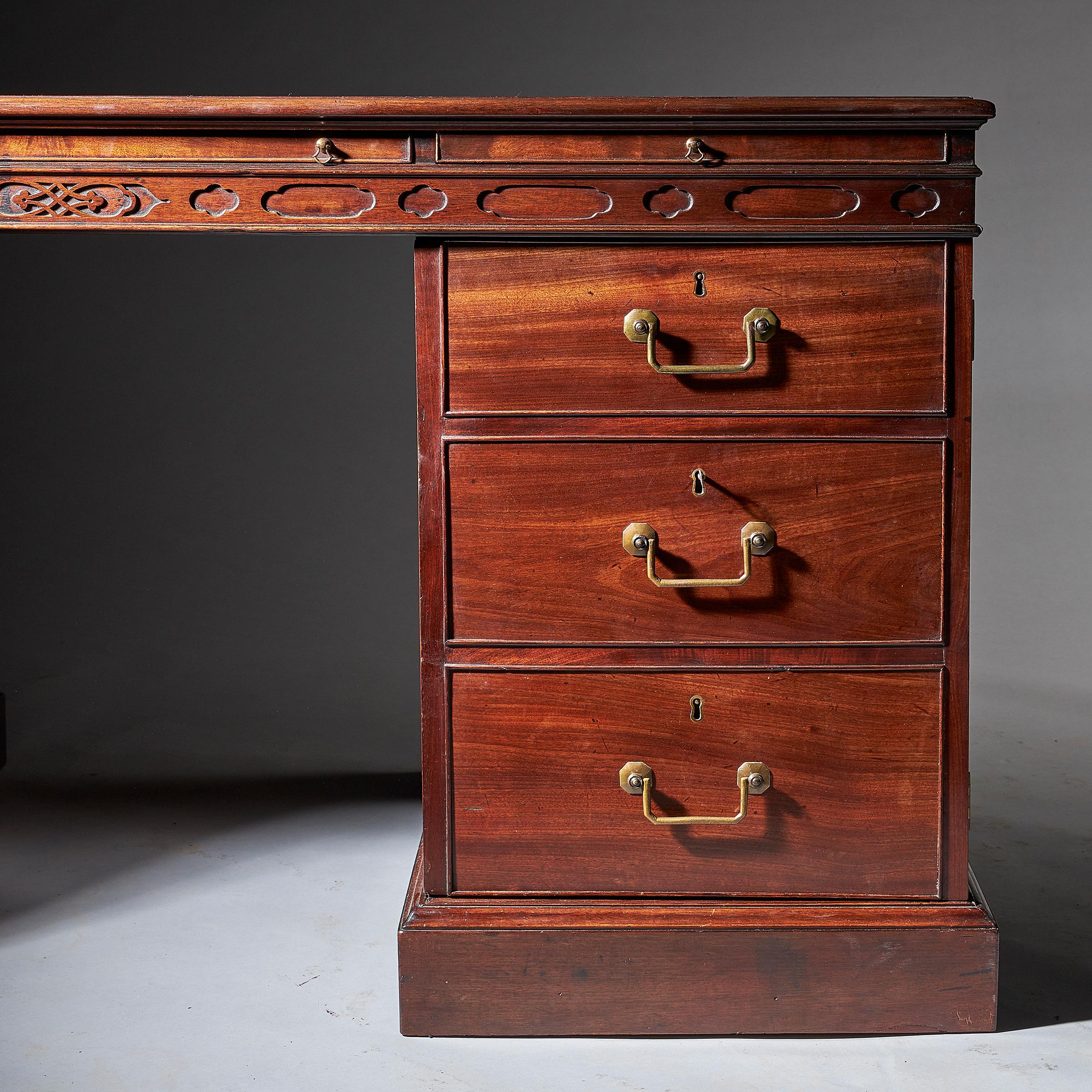 George III 18th Century Chippendale Period Mahogany Partners Desk For Sale 3