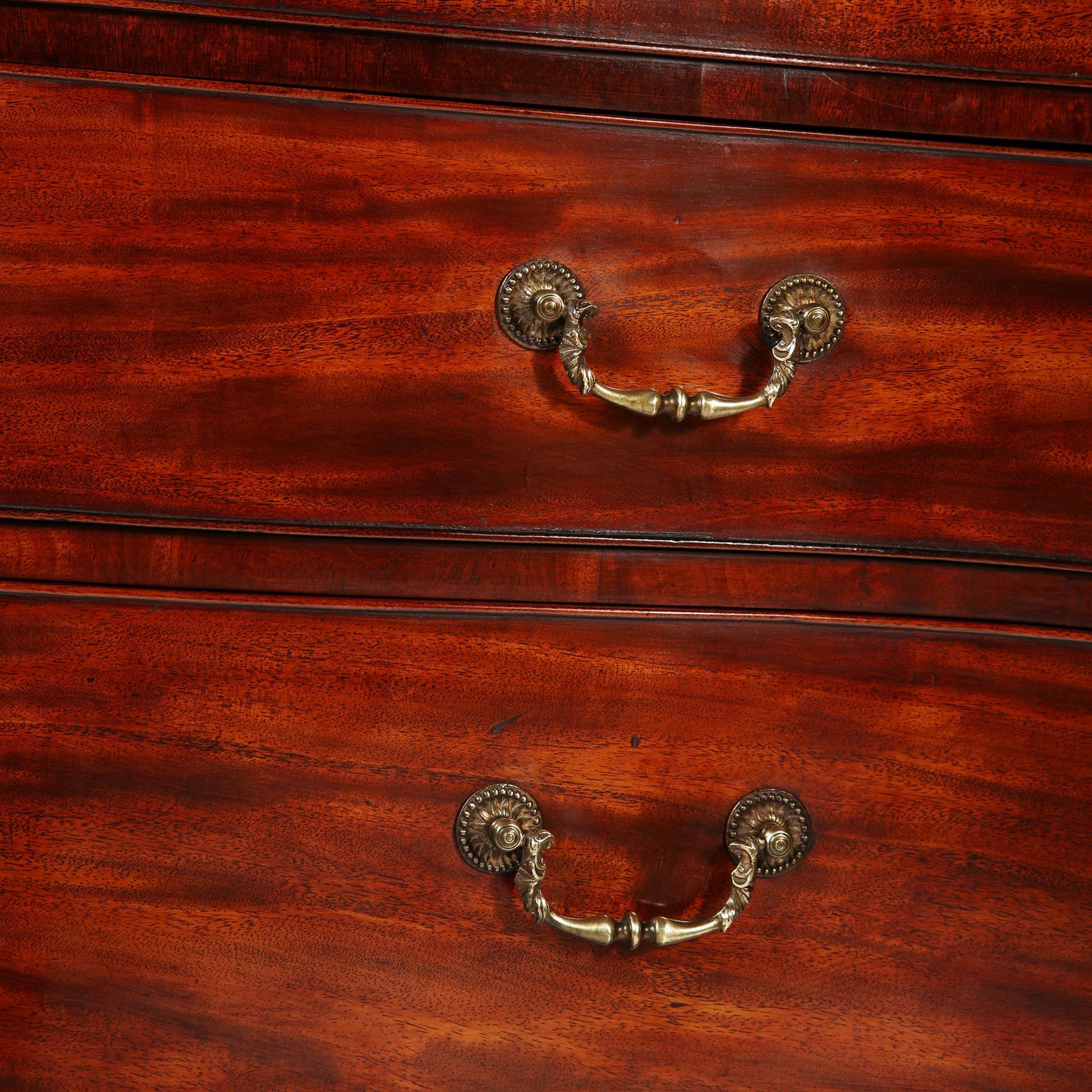 British George III Chippendale Period Mahogany Serpentine Chest, Circa 1770 England For Sale