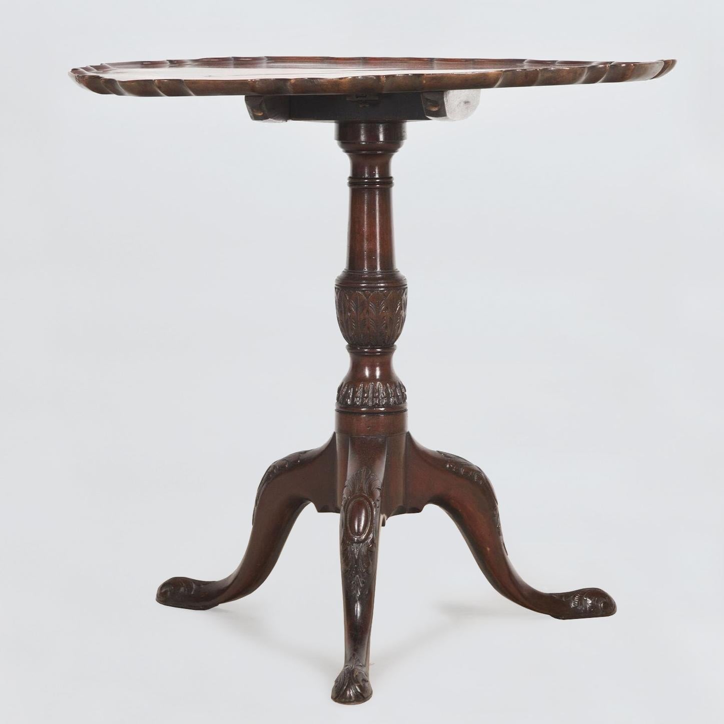 George III Chippendale Period Mahogany Table In Good Condition For Sale In London, GB