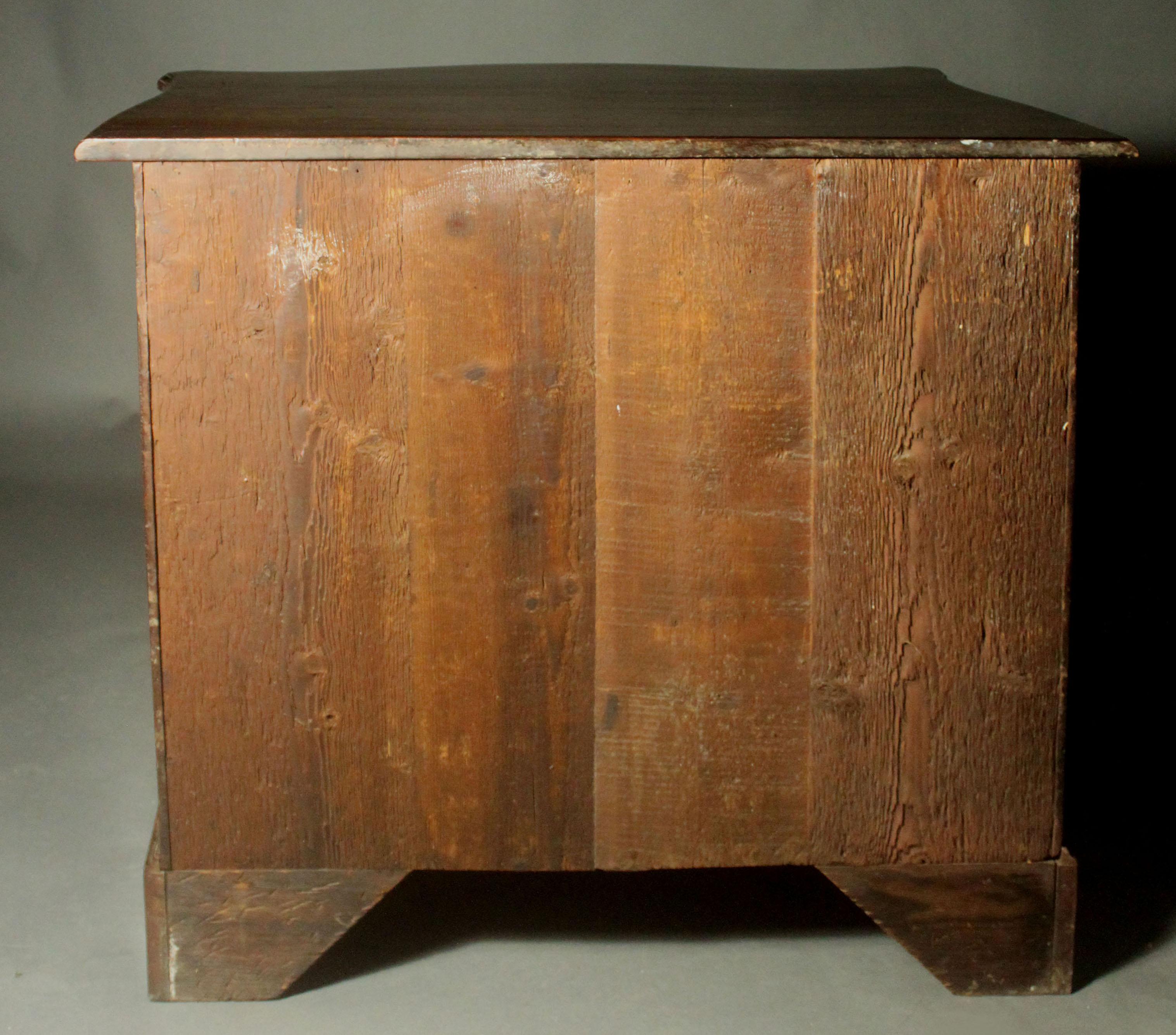 George III Chippendale Period Serpentine Chest For Sale 2