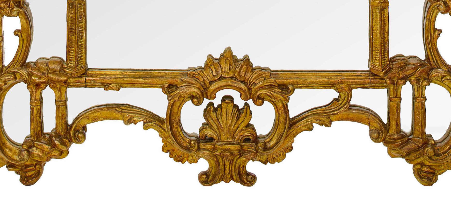 Geschnitzter Spiegel aus vergoldetem Holz im Chippendale-Stil, George III.-Stil, 19. Jahrhundert im Angebot 1