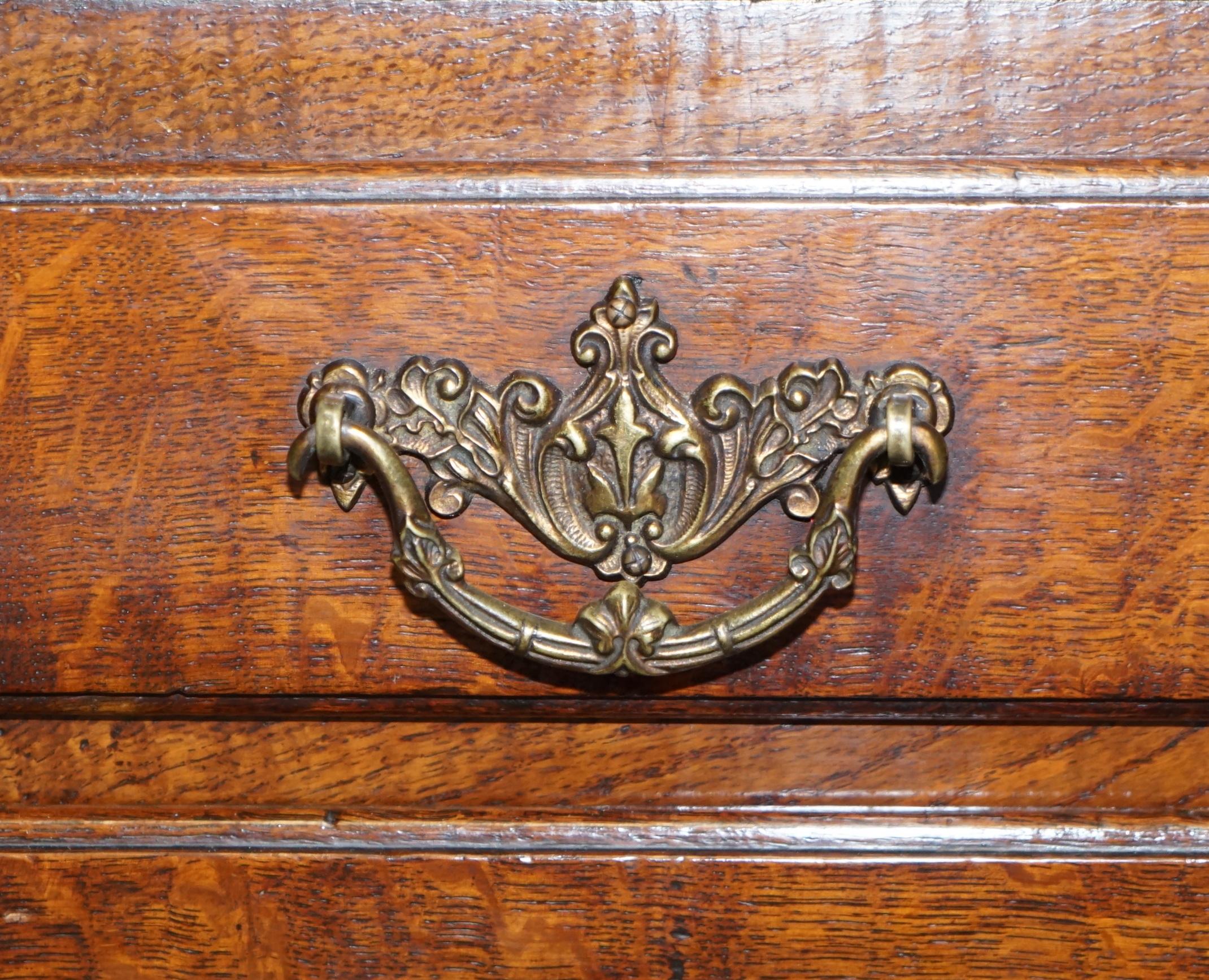 George III circa 1760 English Oak Thomas Chippendale Carved Bureau Bookcase For Sale 8
