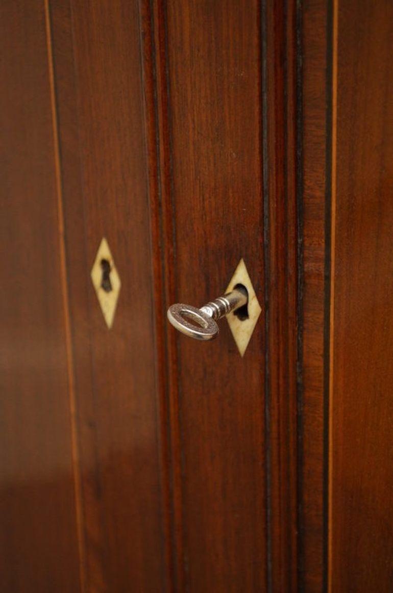 Credenza angolare George III in mogano in vendita 2