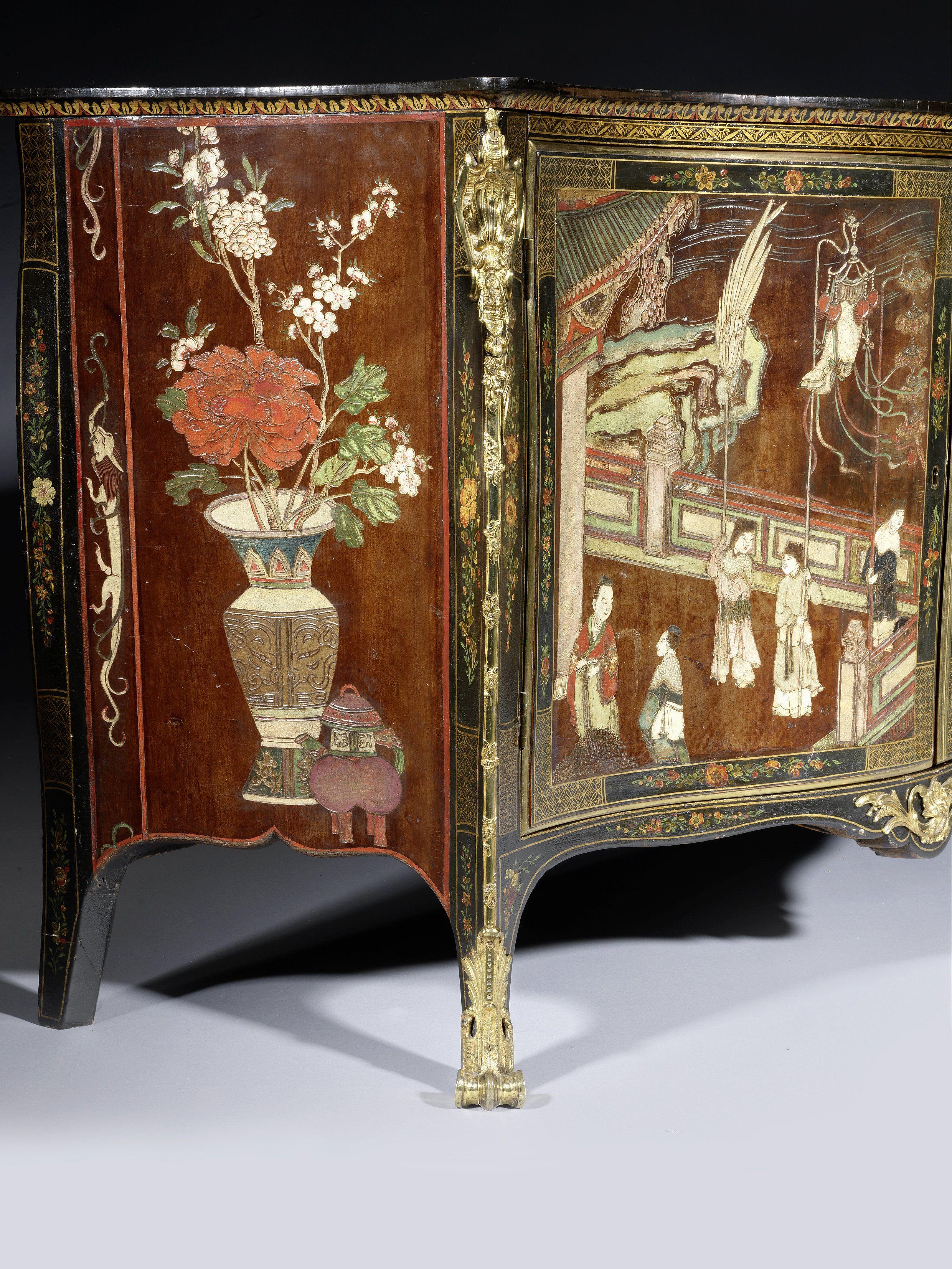 English George III Coromandel Lacquer, Gilt Brass-Mounted Serpentine Commode For Sale