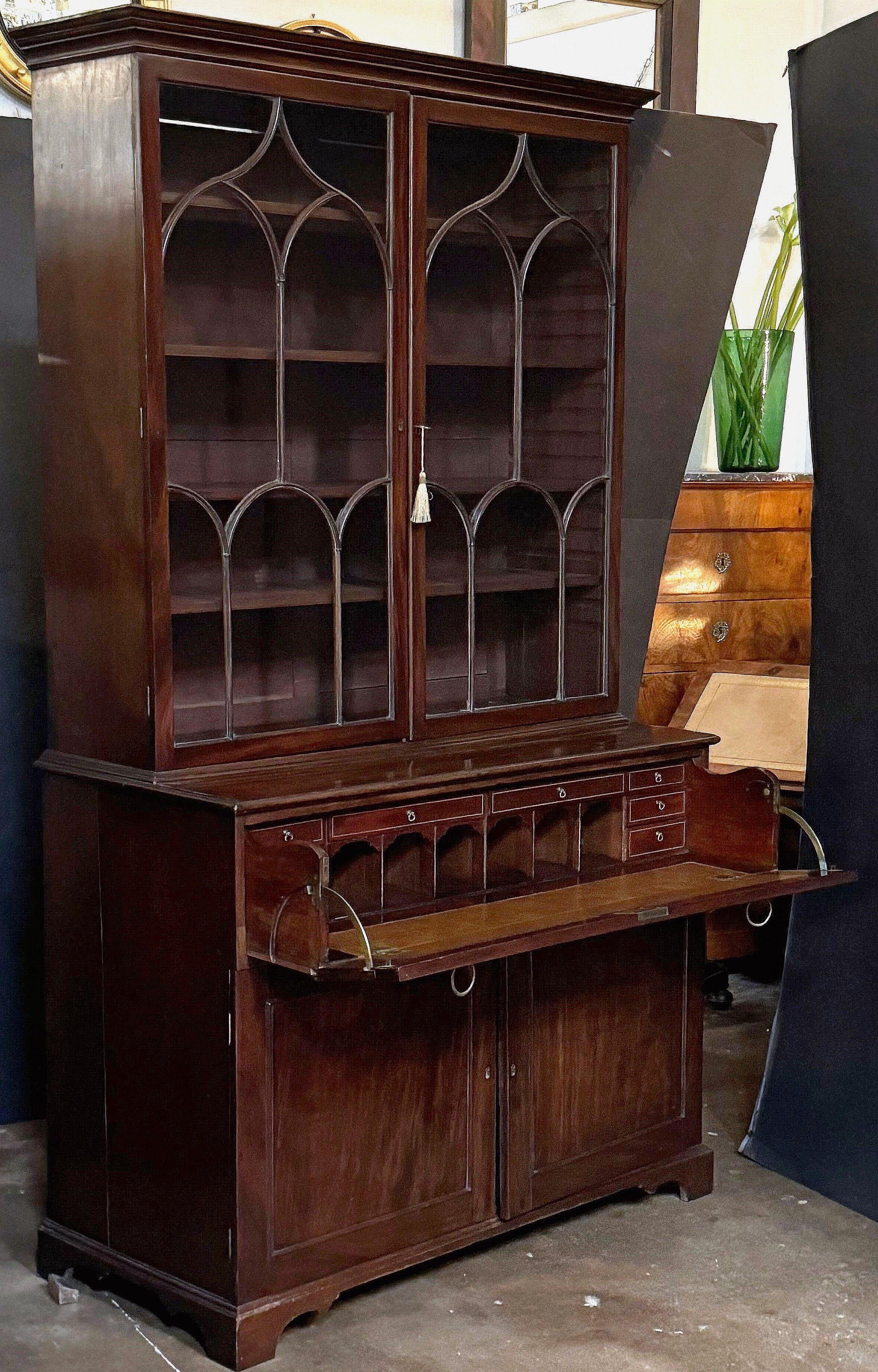 Giorgio III George III Double Secretary Bookcase of Mahogany in vendita