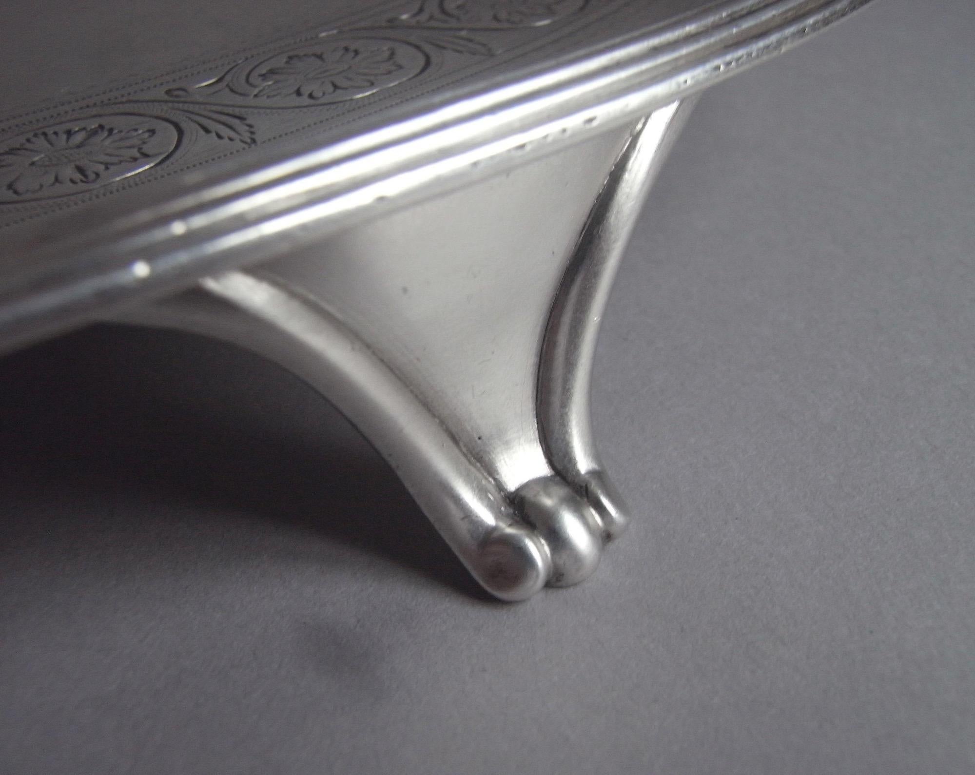 George III.-Getränke-Tablett, hergestellt in London von Thomas Daniel, 1791 (Silber) im Angebot