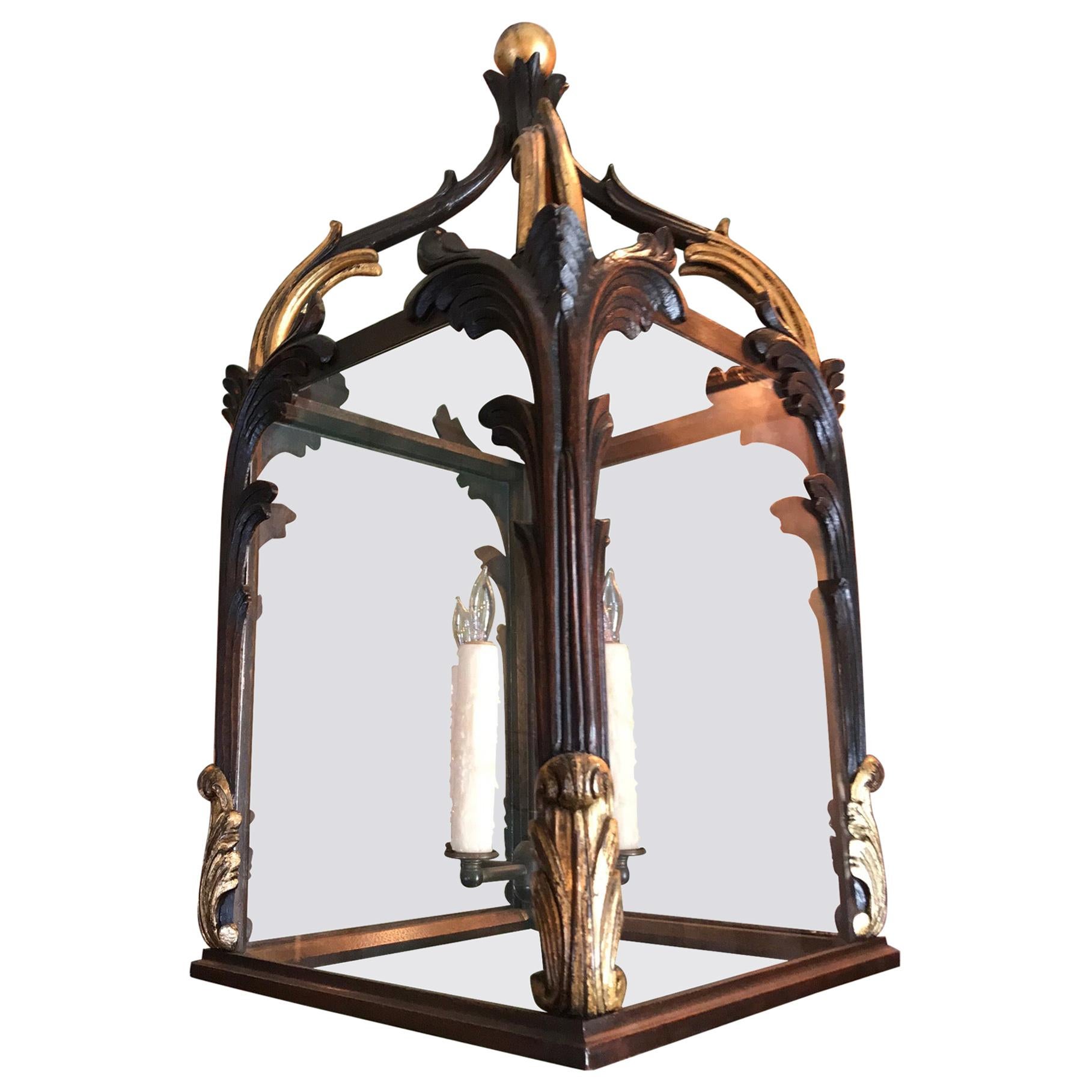 Grande lanterne suspendue en bois sculptée à la main du 19ème siècle, LA en vente