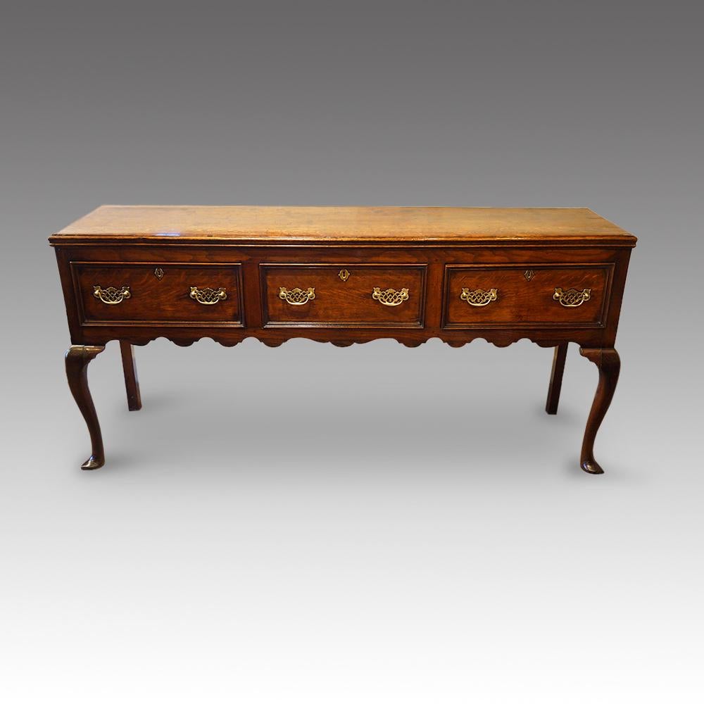 George III English Country Estate Oak Farmhouse Dresser Server, circa 1820 4