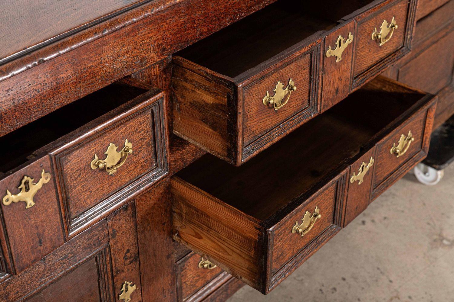 Base per comò George III English Oak in vendita 10