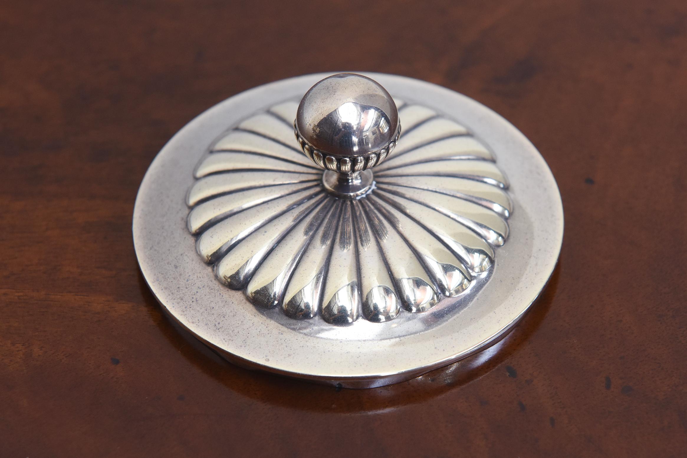 Servizio da tè in argento sterling di Giorgio III con vassoio abbinato, XVIII secolo in vendita 12
