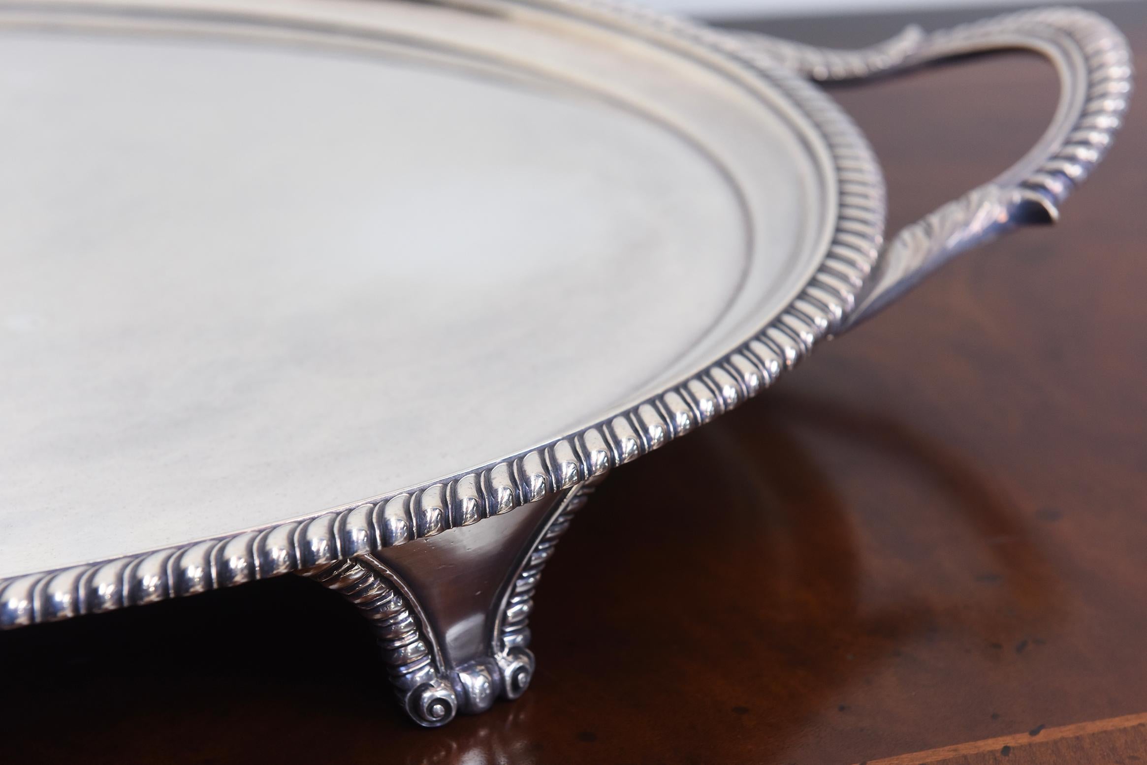 Servizio da tè in argento sterling di Giorgio III con vassoio abbinato, XVIII secolo in vendita 1