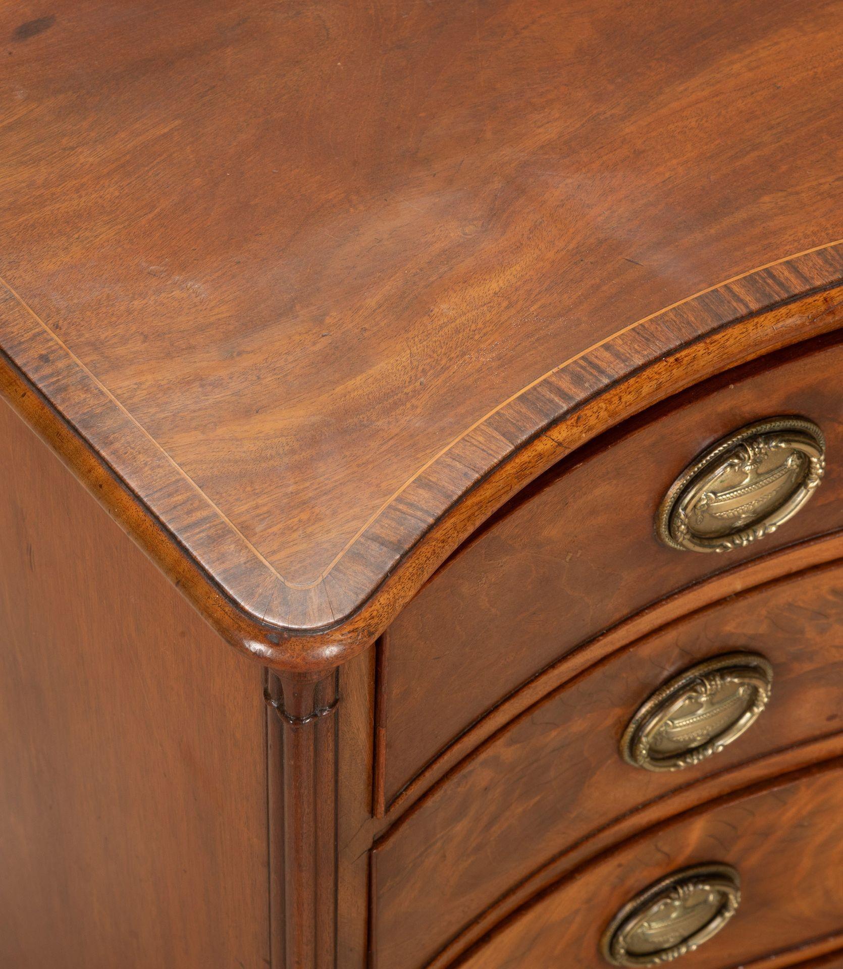 George III Figured Mahogany Serpentine Front Chest of Drawers For Sale 7