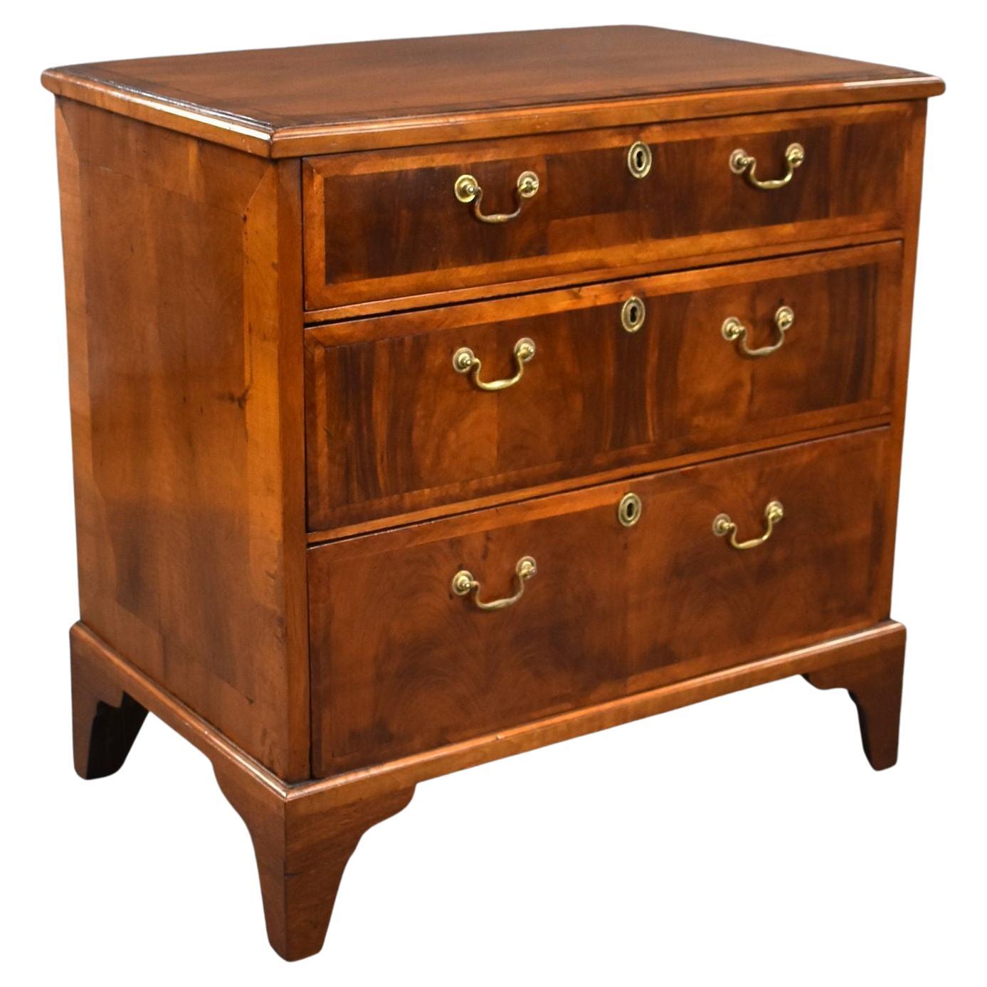 George III Figured Walnut Chest of Drawers For Sale