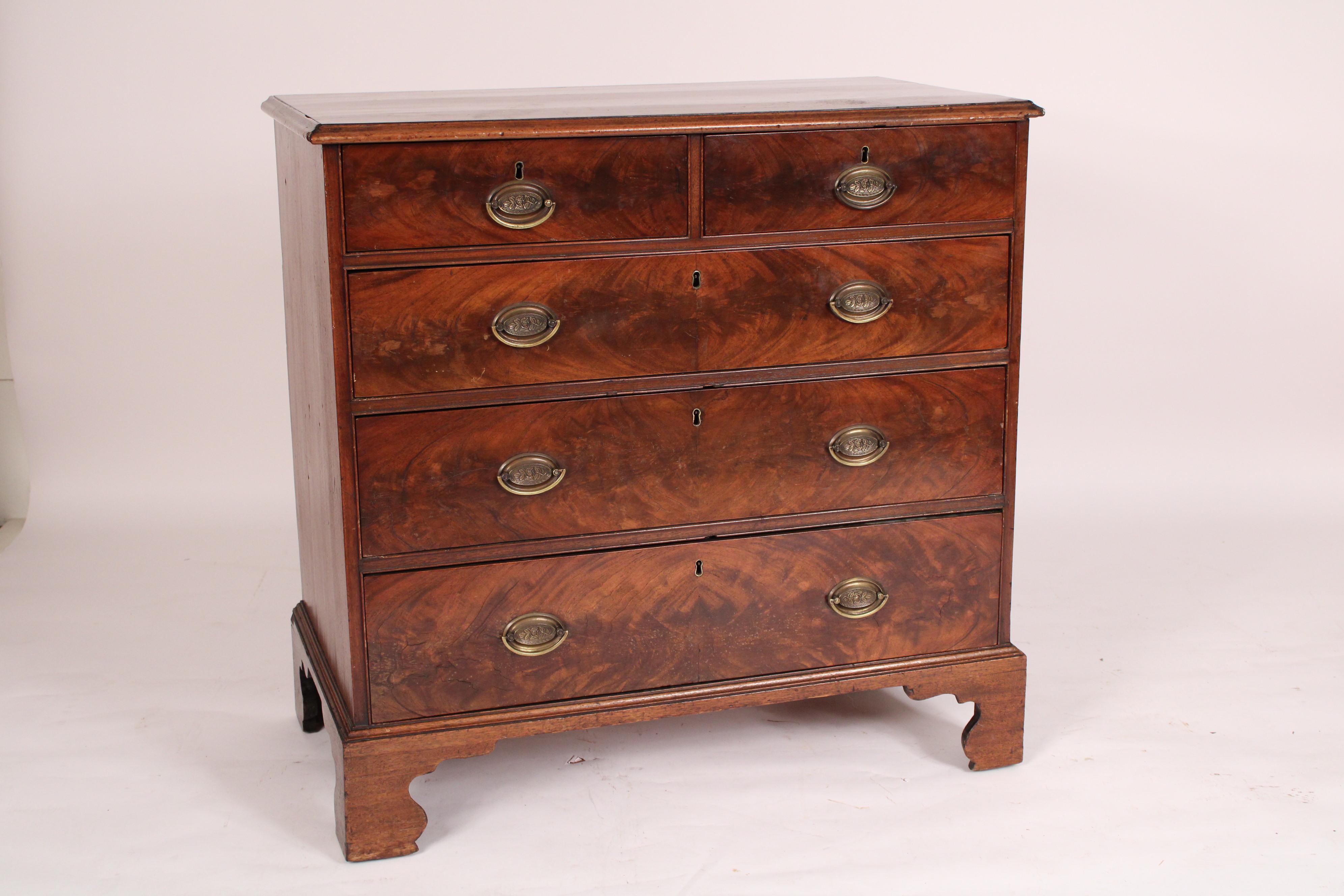 English George III Flame Mahogany Chest of Drawers For Sale