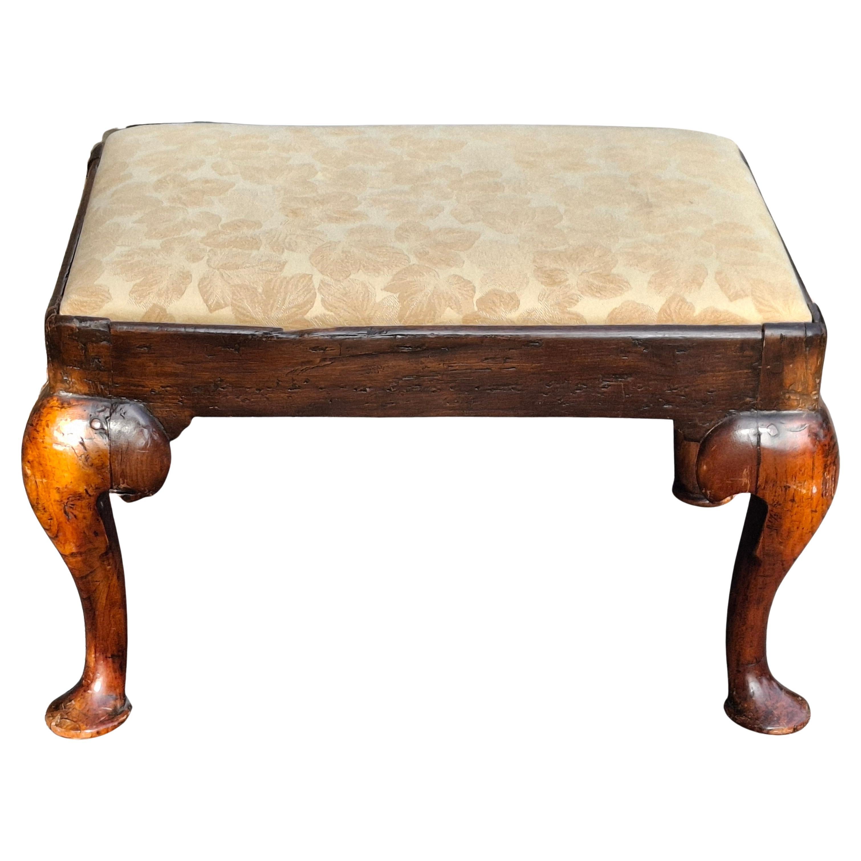 Sgabello imbottito e in legno di frutta di Giorgio III, CIRCA 1810 In condizioni buone in vendita a Germantown, MD