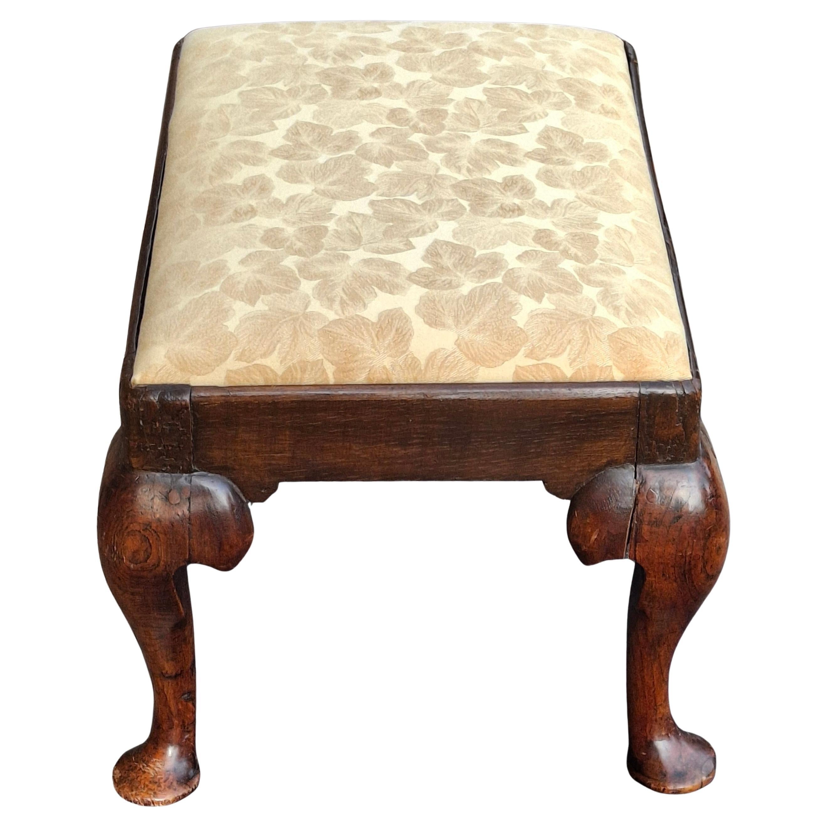 XIX secolo Sgabello imbottito e in legno di frutta di Giorgio III, CIRCA 1810 in vendita